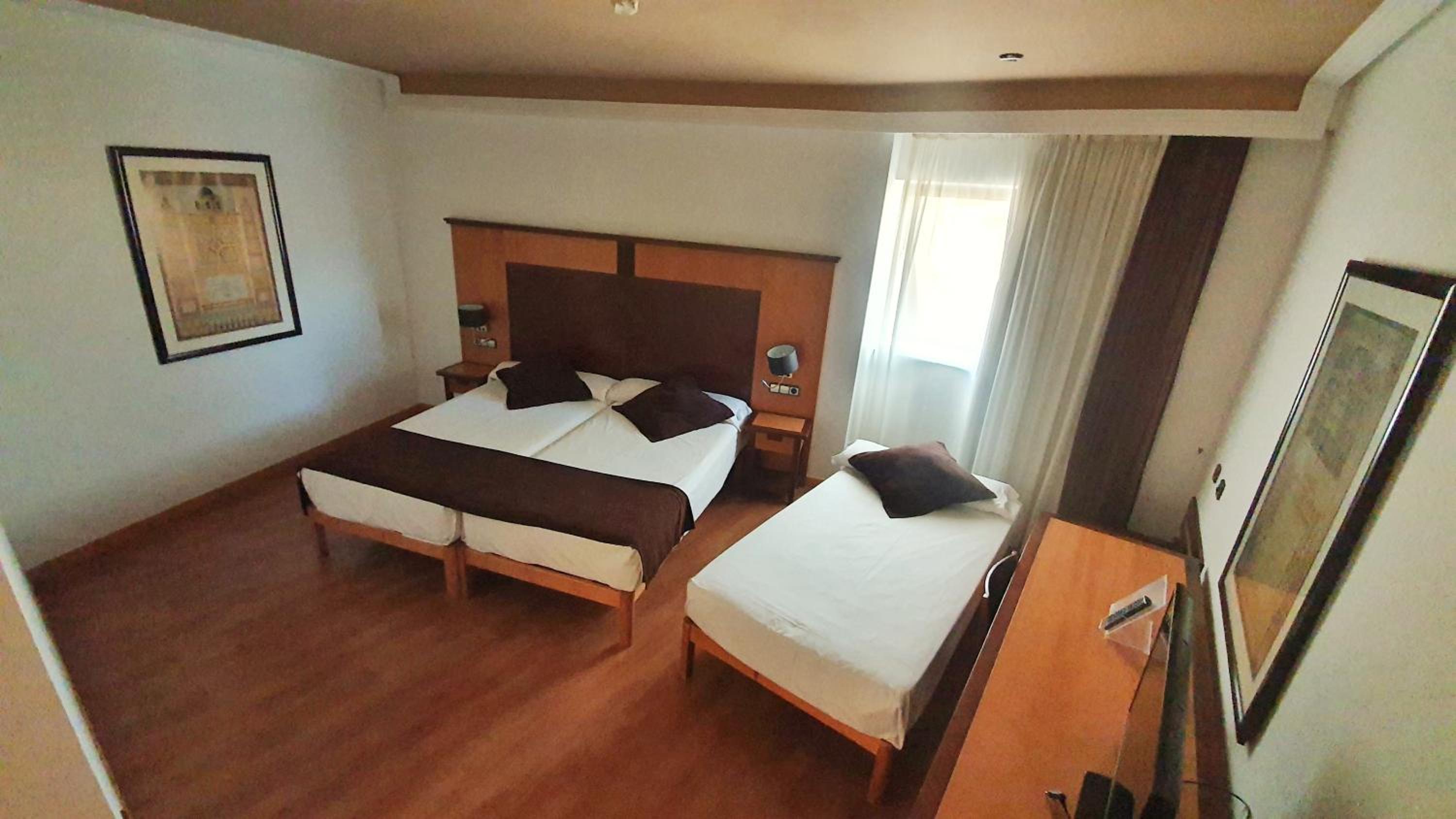 Triple Room - Photo 2