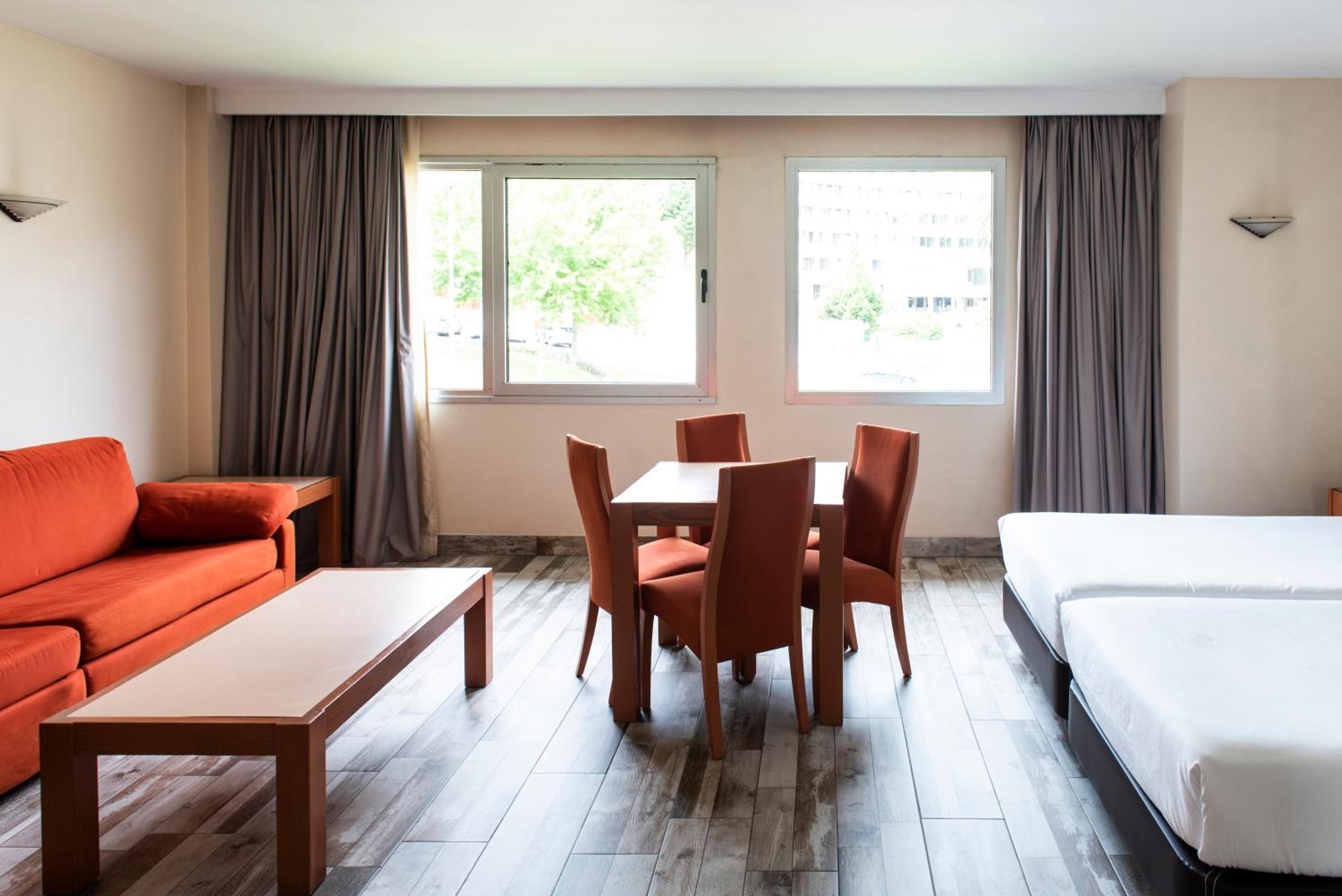 Double or Twin Room - Photo 3