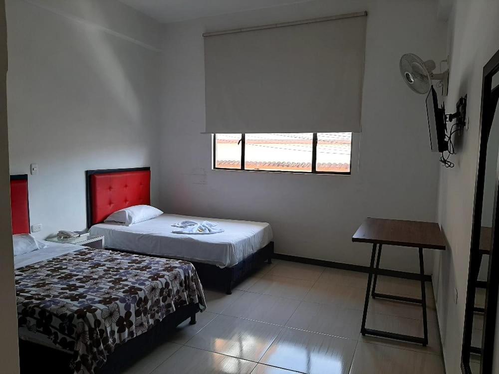 Twin Room With Private Bathroom photo 2