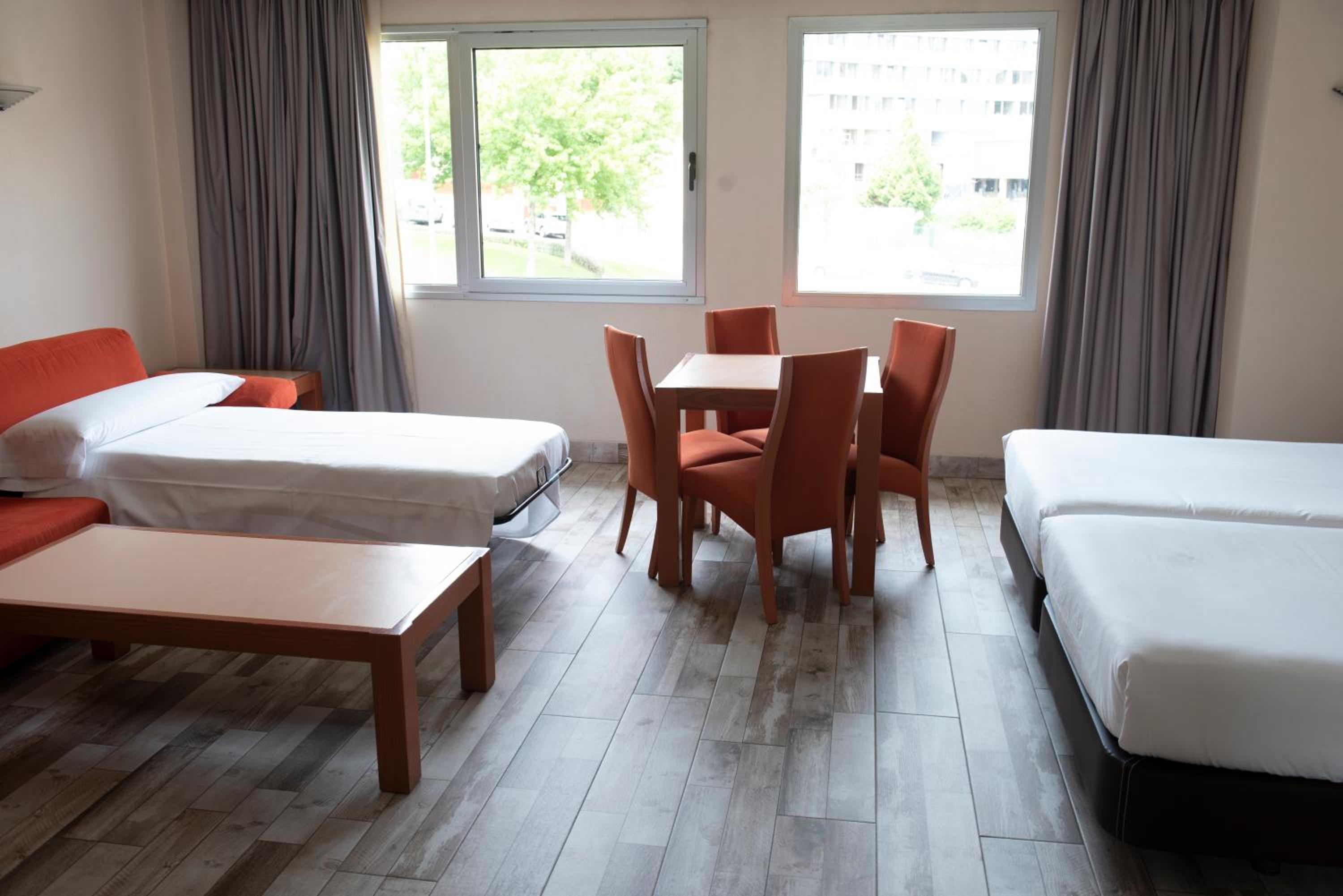 Triple Room - Photo 1
