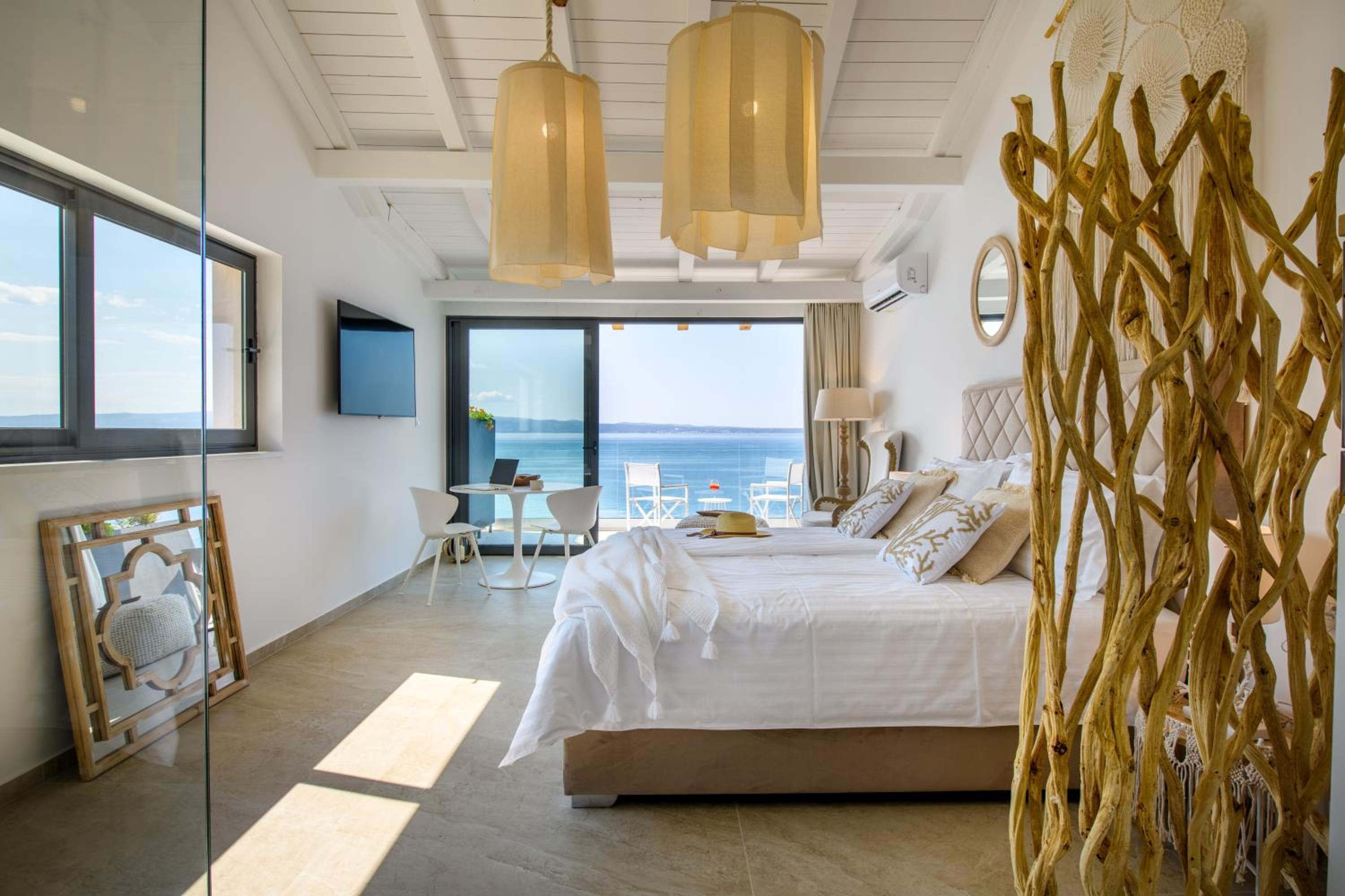 De Luxe Doppelzimmer mit Balkon und Meerblick