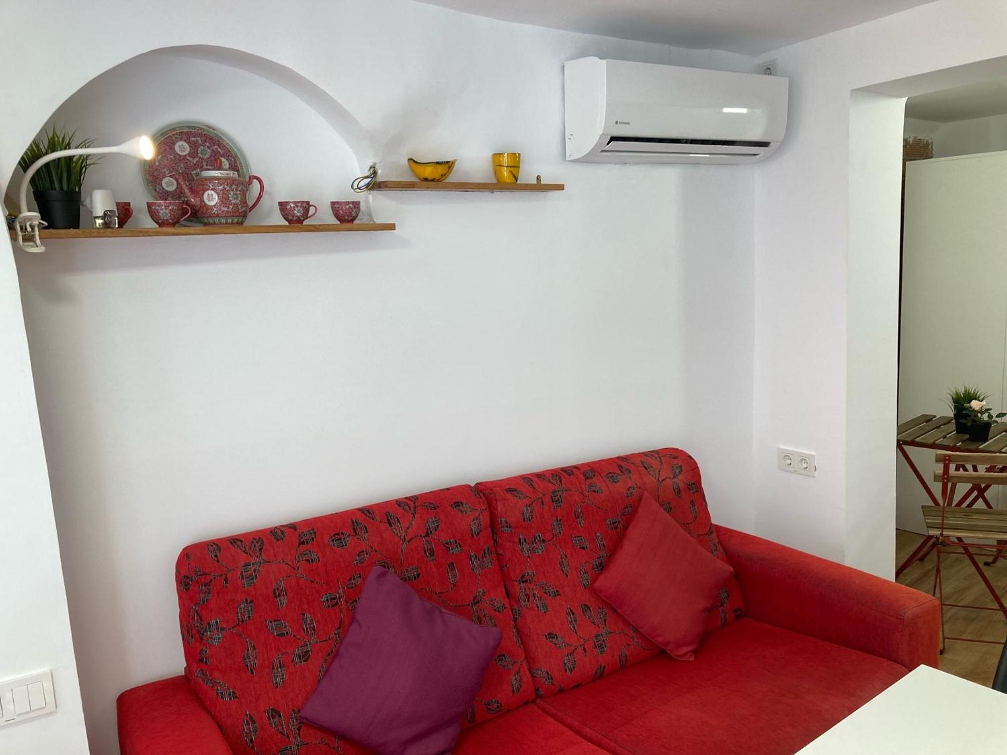 Apartamento - 2 niveles con su propia terraza o patio interno.