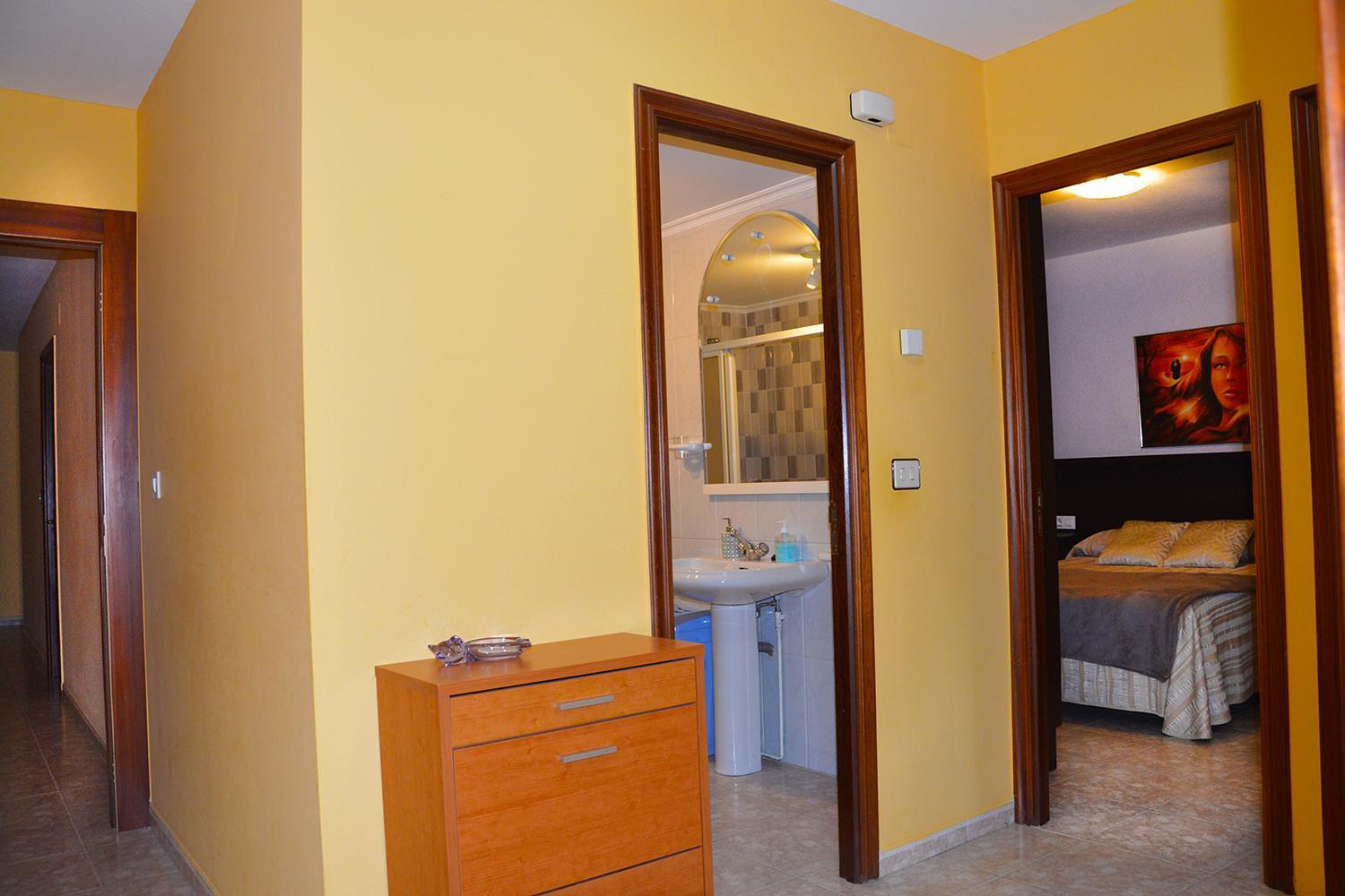 One-Bedroom Apartment photo 3