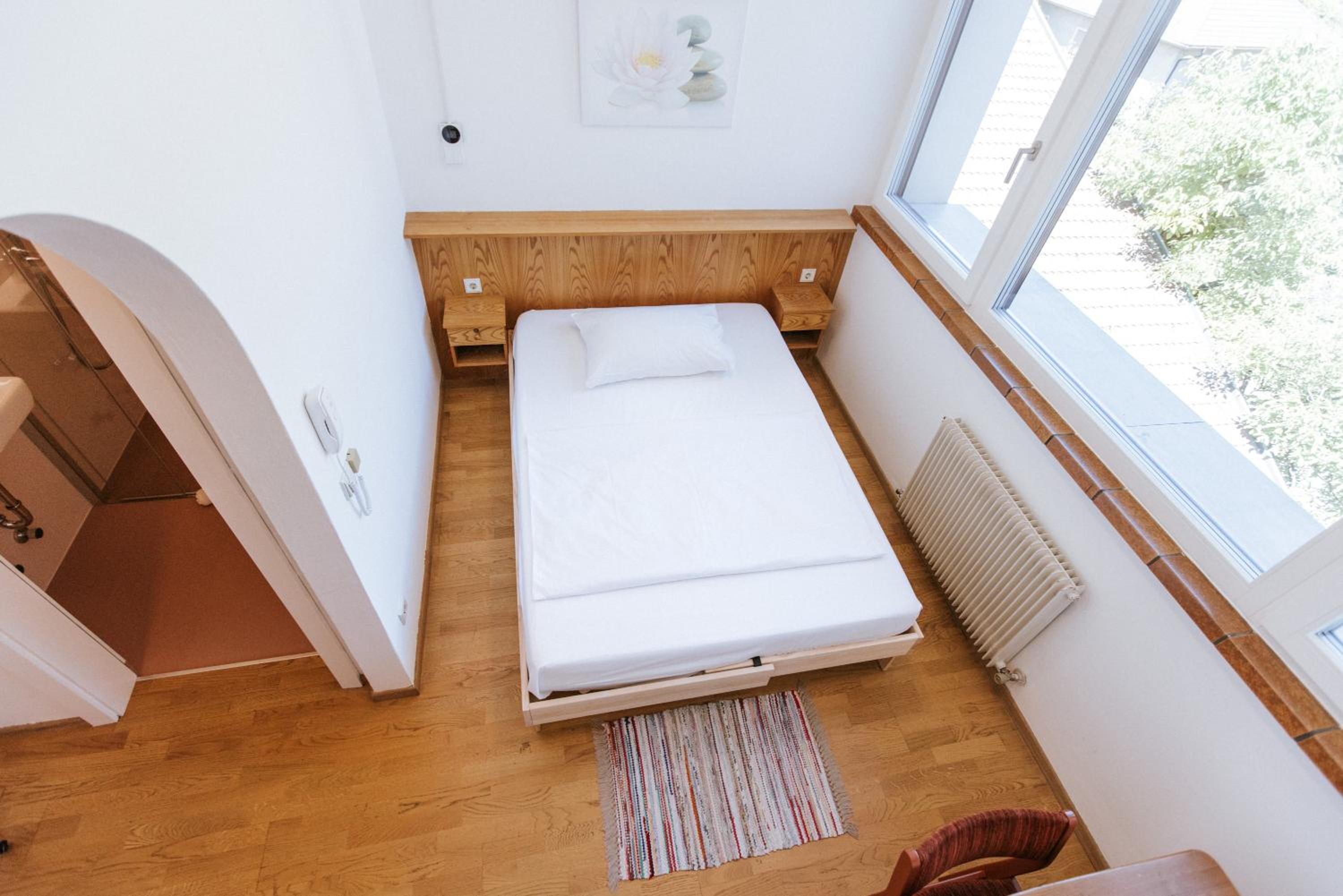 Economy Single Room