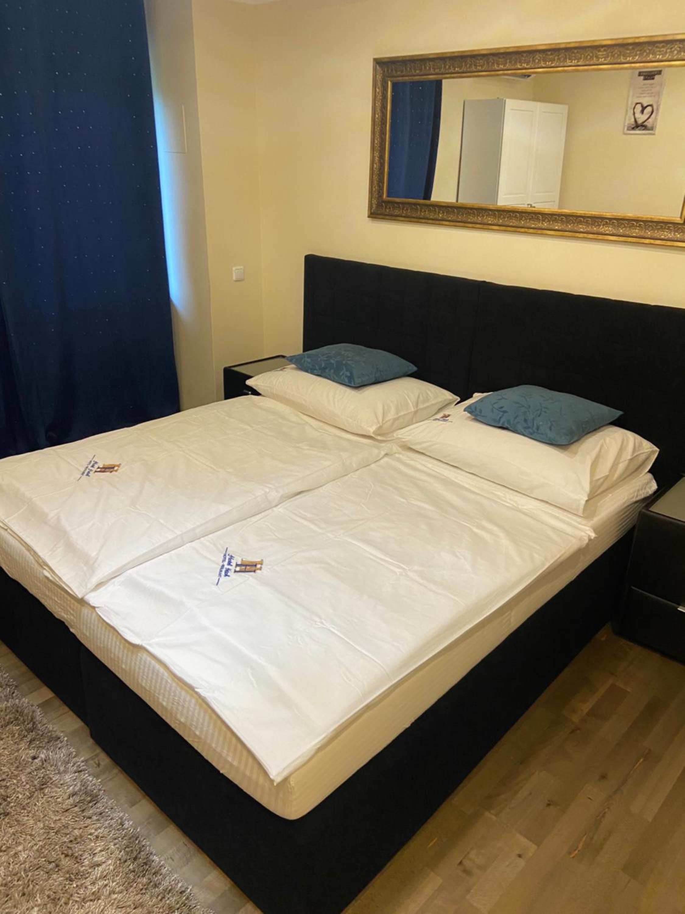 Deluxe Double Room - Photo 10