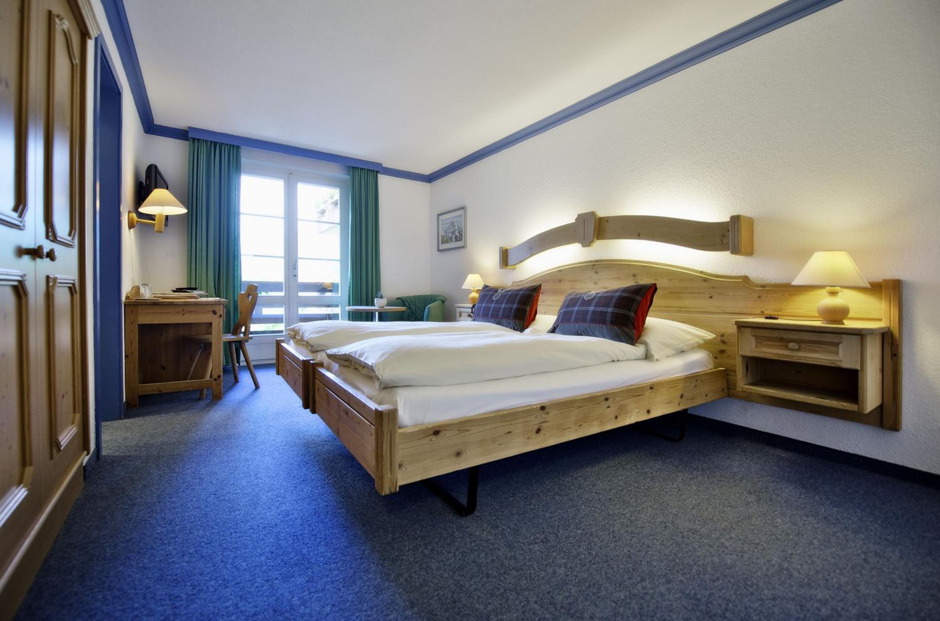 Double Room Economy