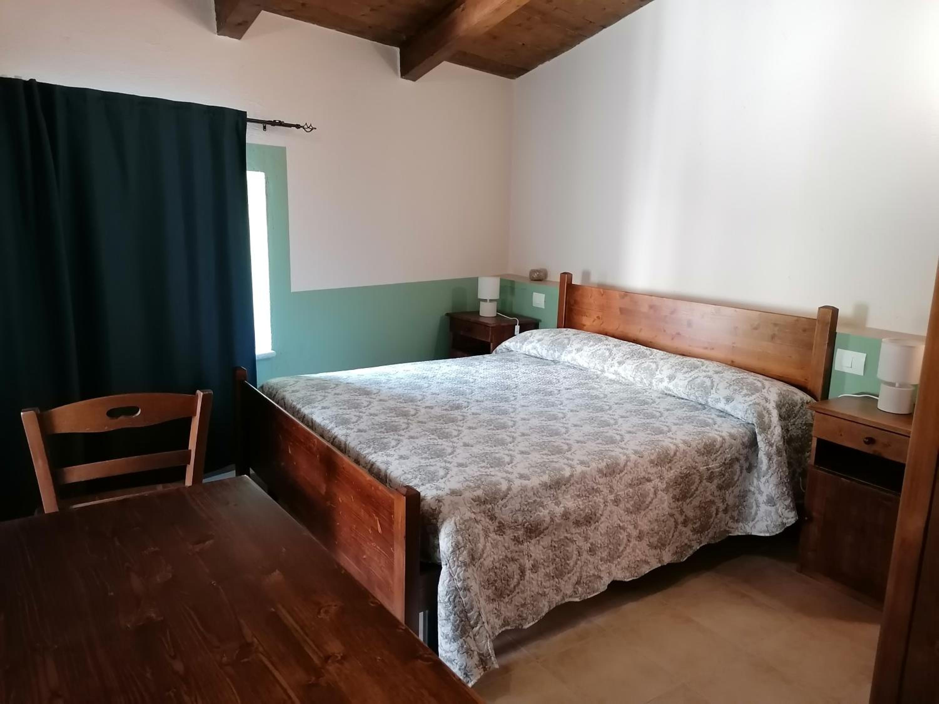 Double Room with Private Bathroom - Photo 9