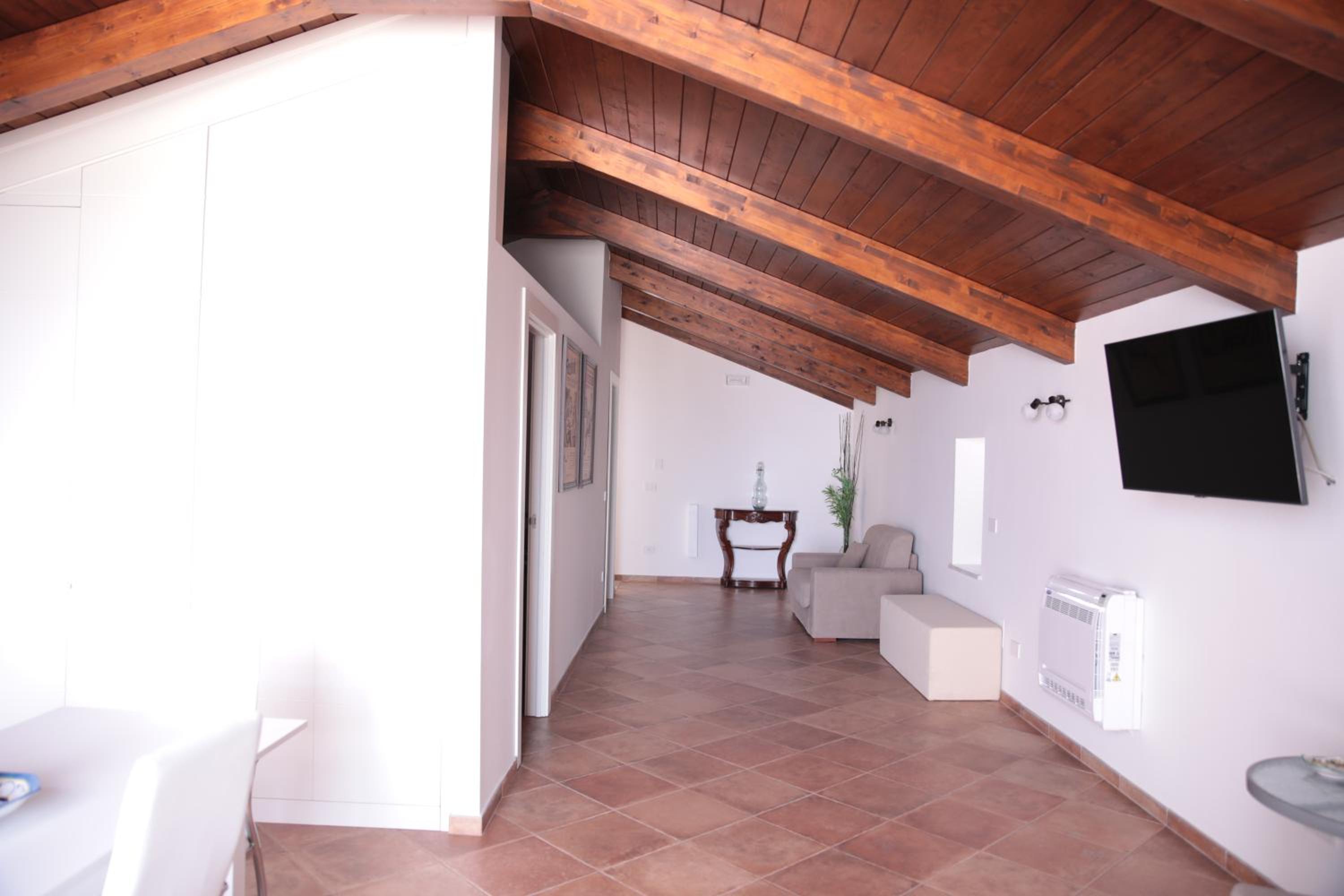 Penthouse Apartment - Photo 10