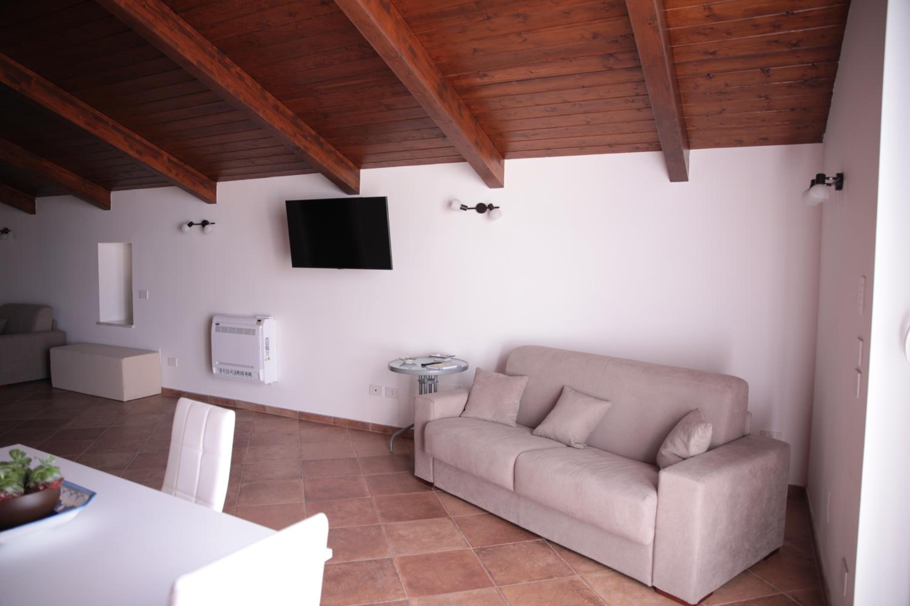 Penthouse Apartment - Photo 11