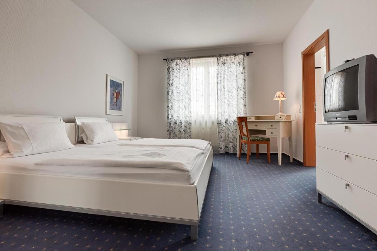 Double Room - Photo 2