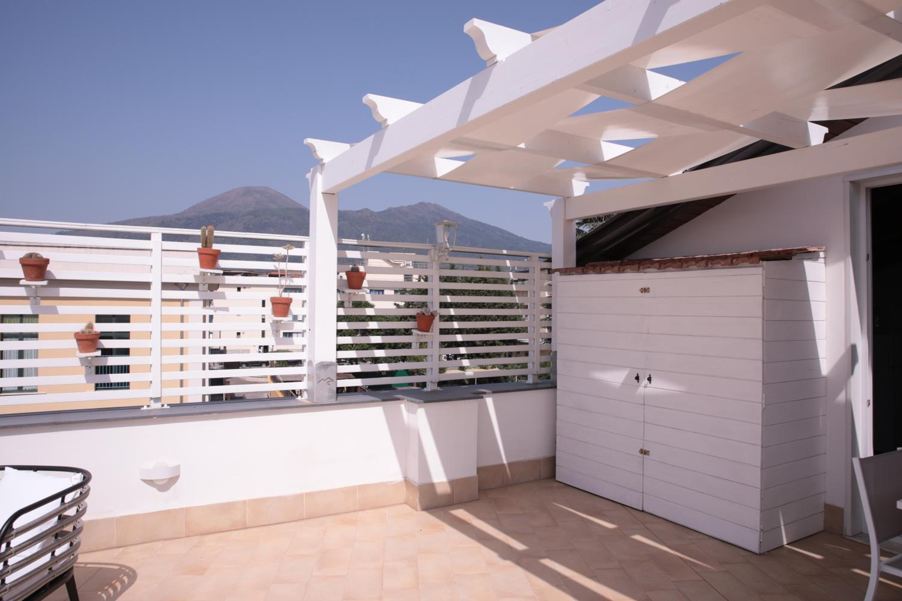Penthouse Apartment - Photo 31
