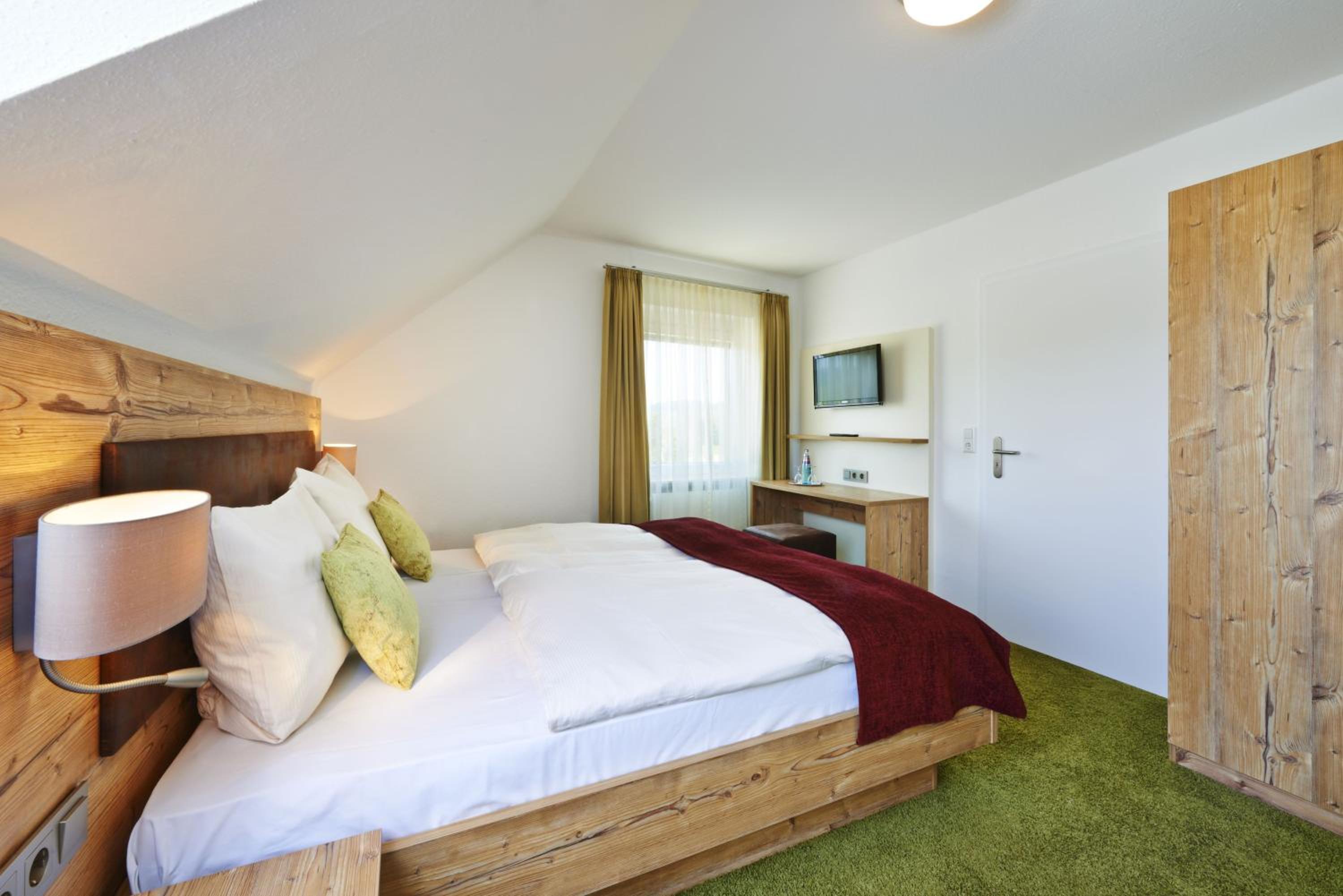 Standard Double Room - Photo 7