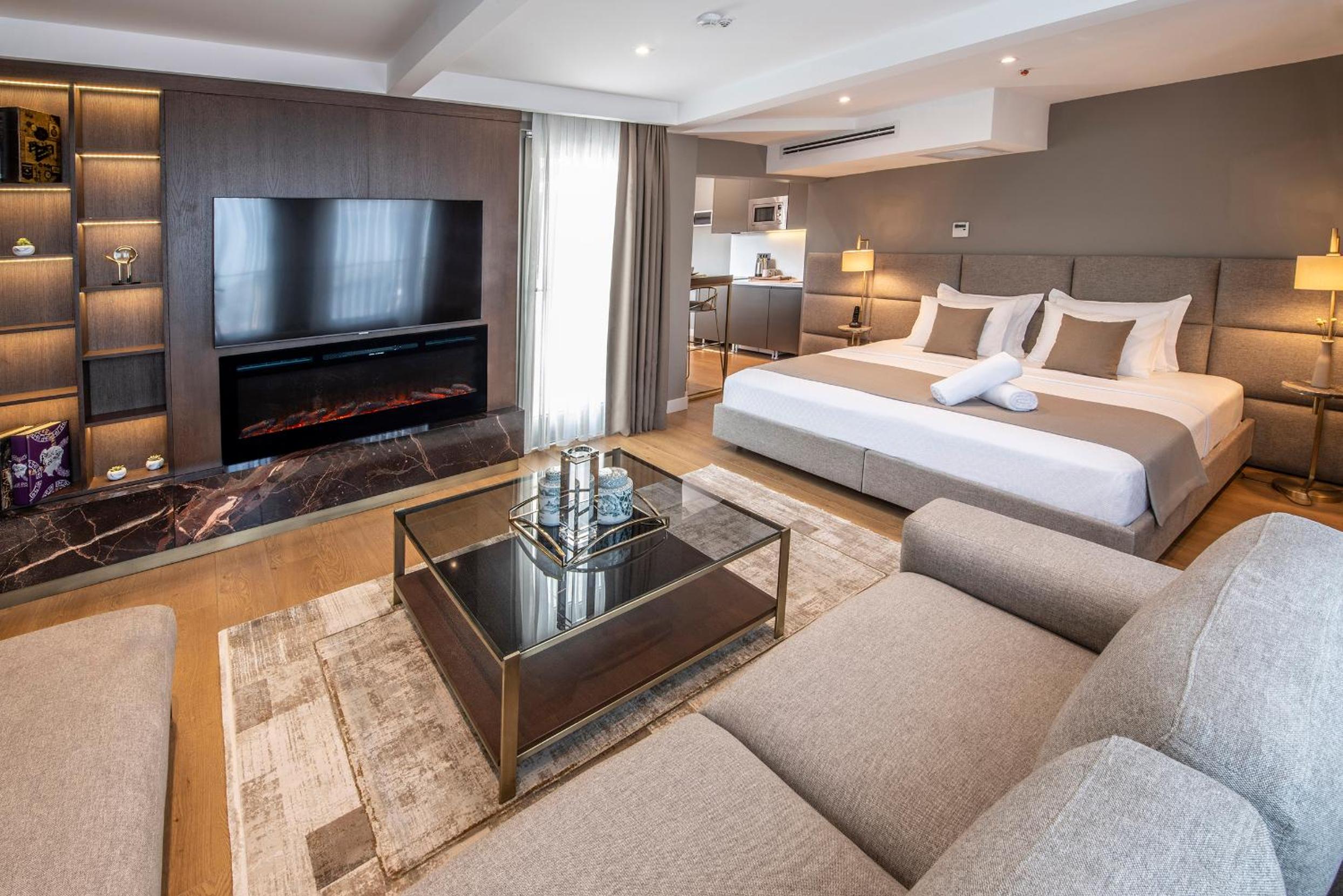 Suite with Terrace photo 2