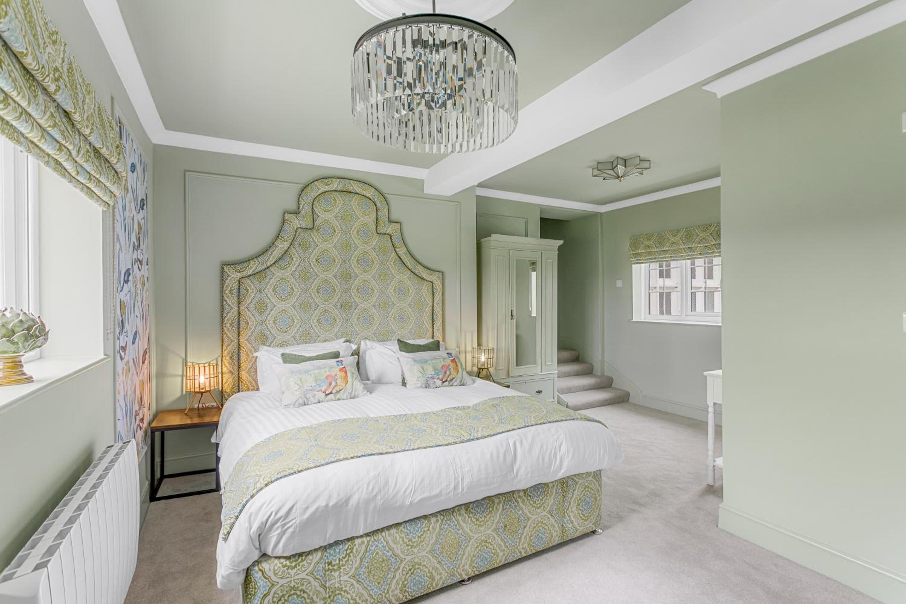 Superior King Room - Photo 1