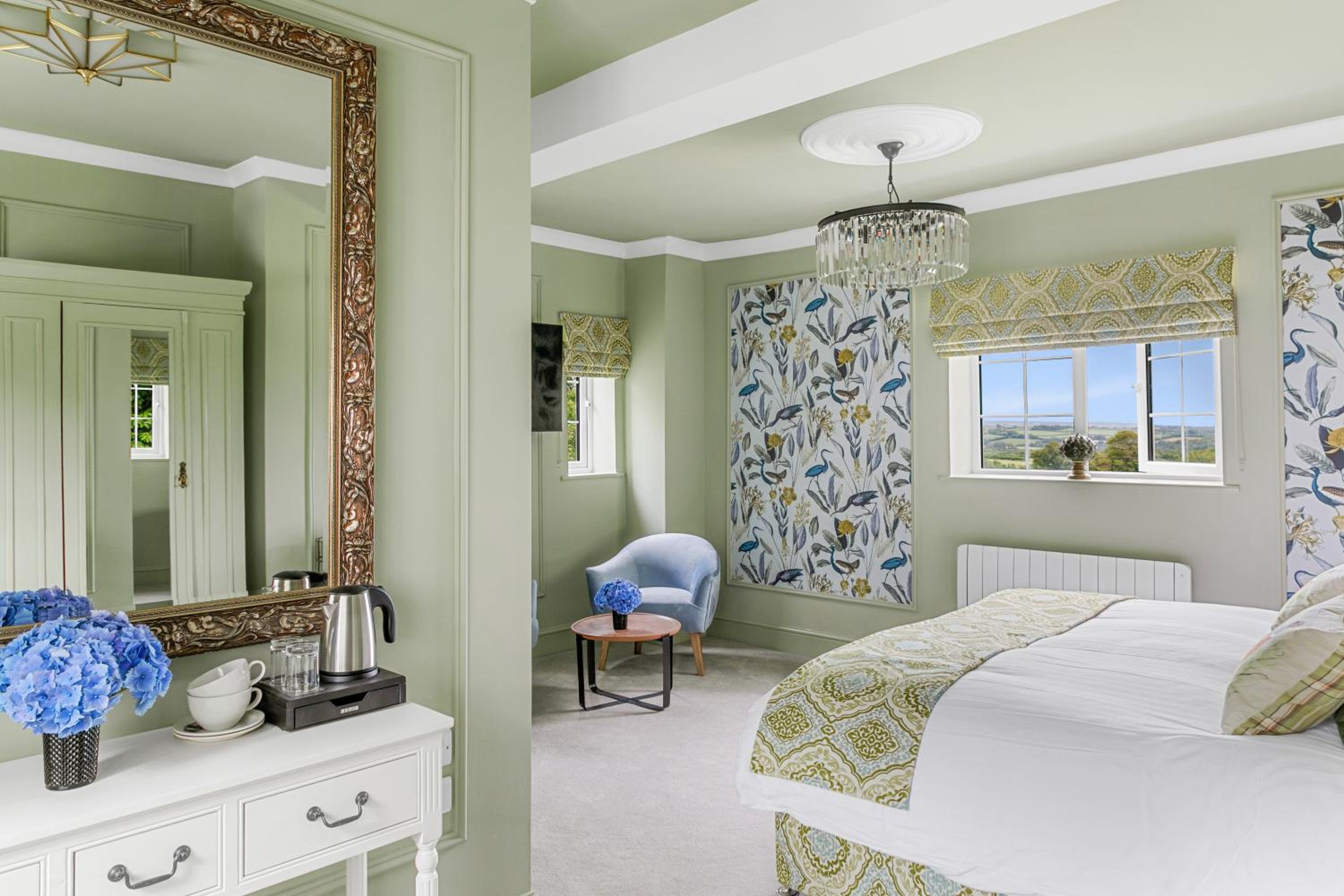 Superior King Room - Photo 2
