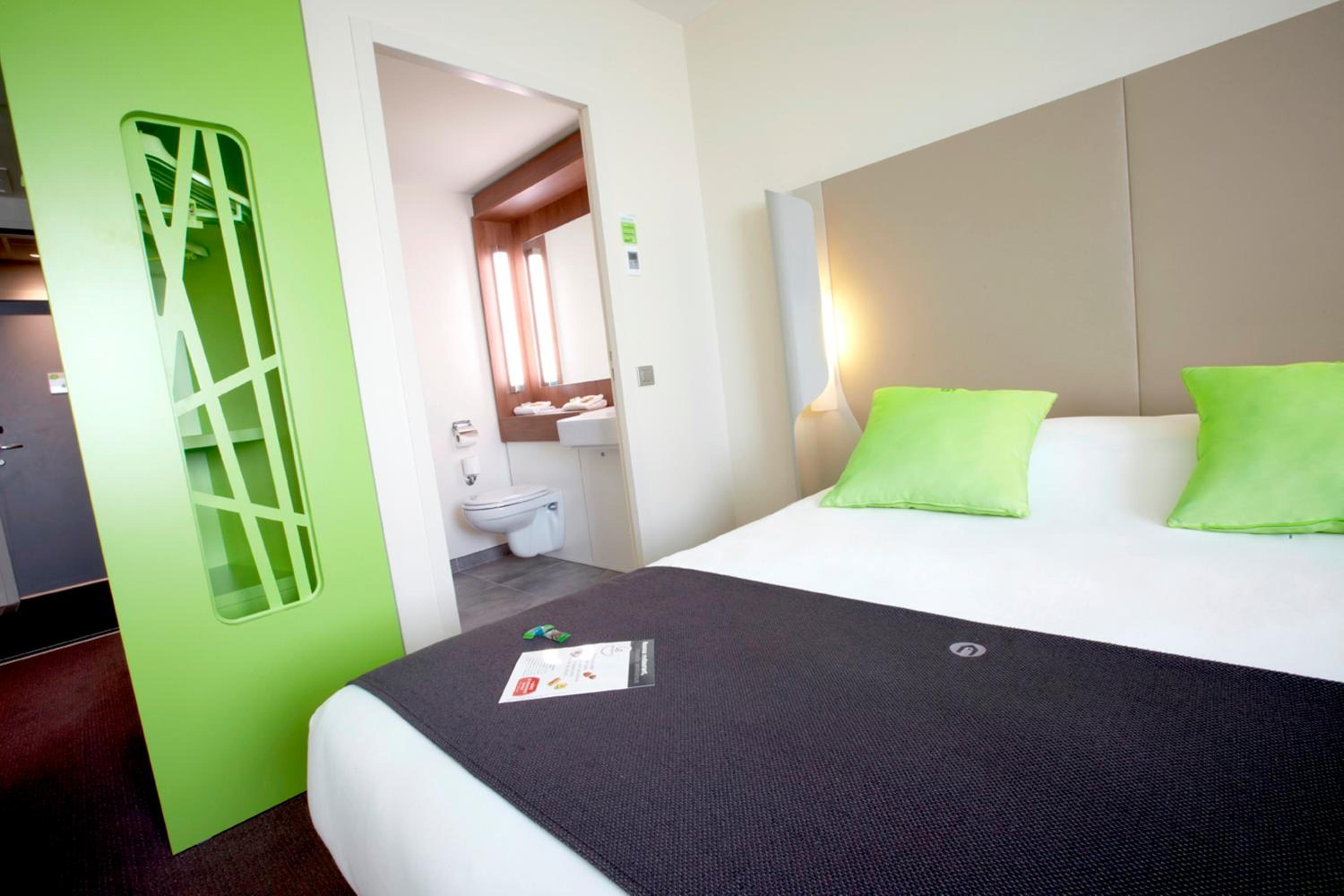 Standard Double Room - Photo 6