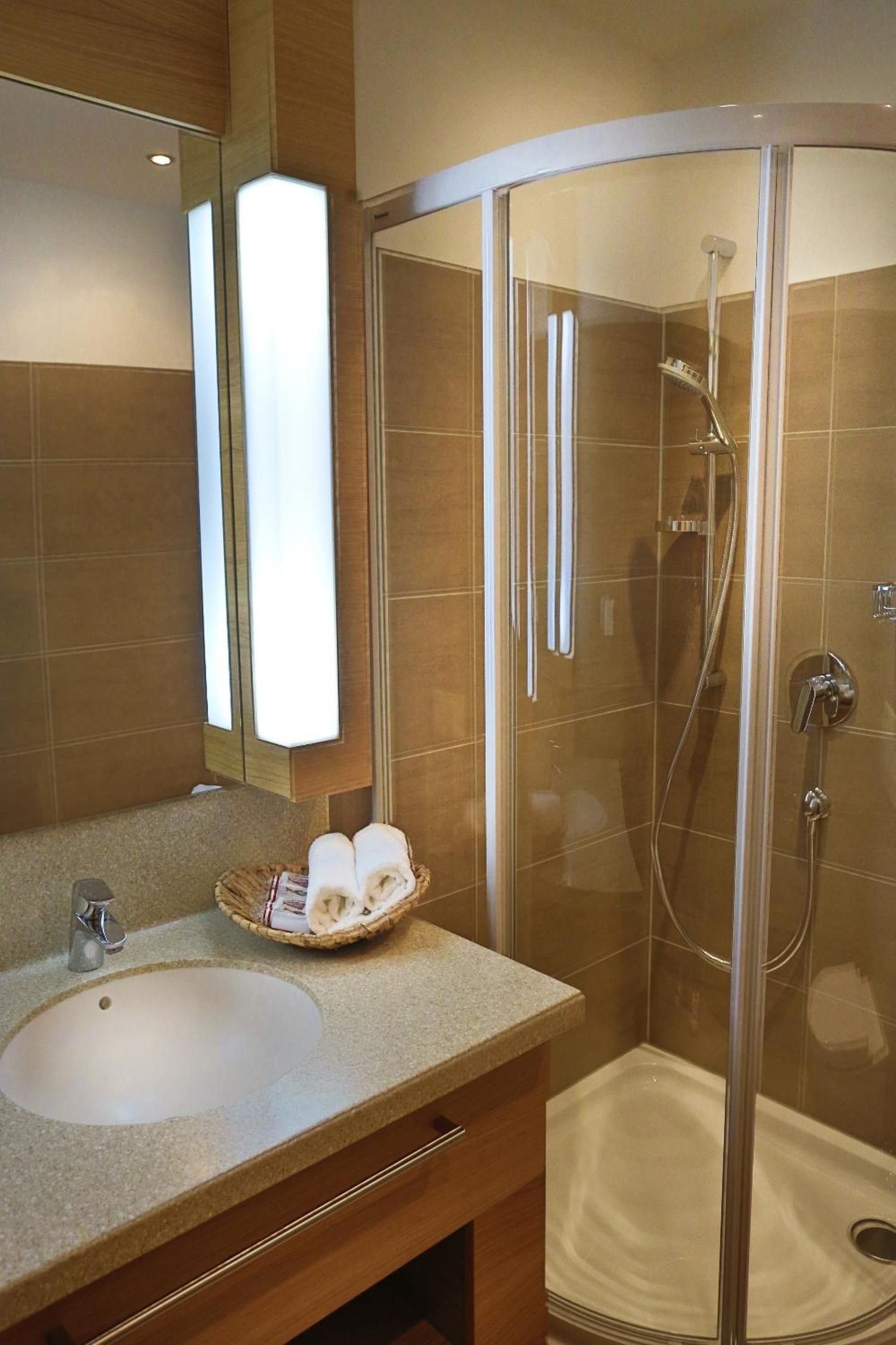 Superior Double or Twin Room - Photo 2