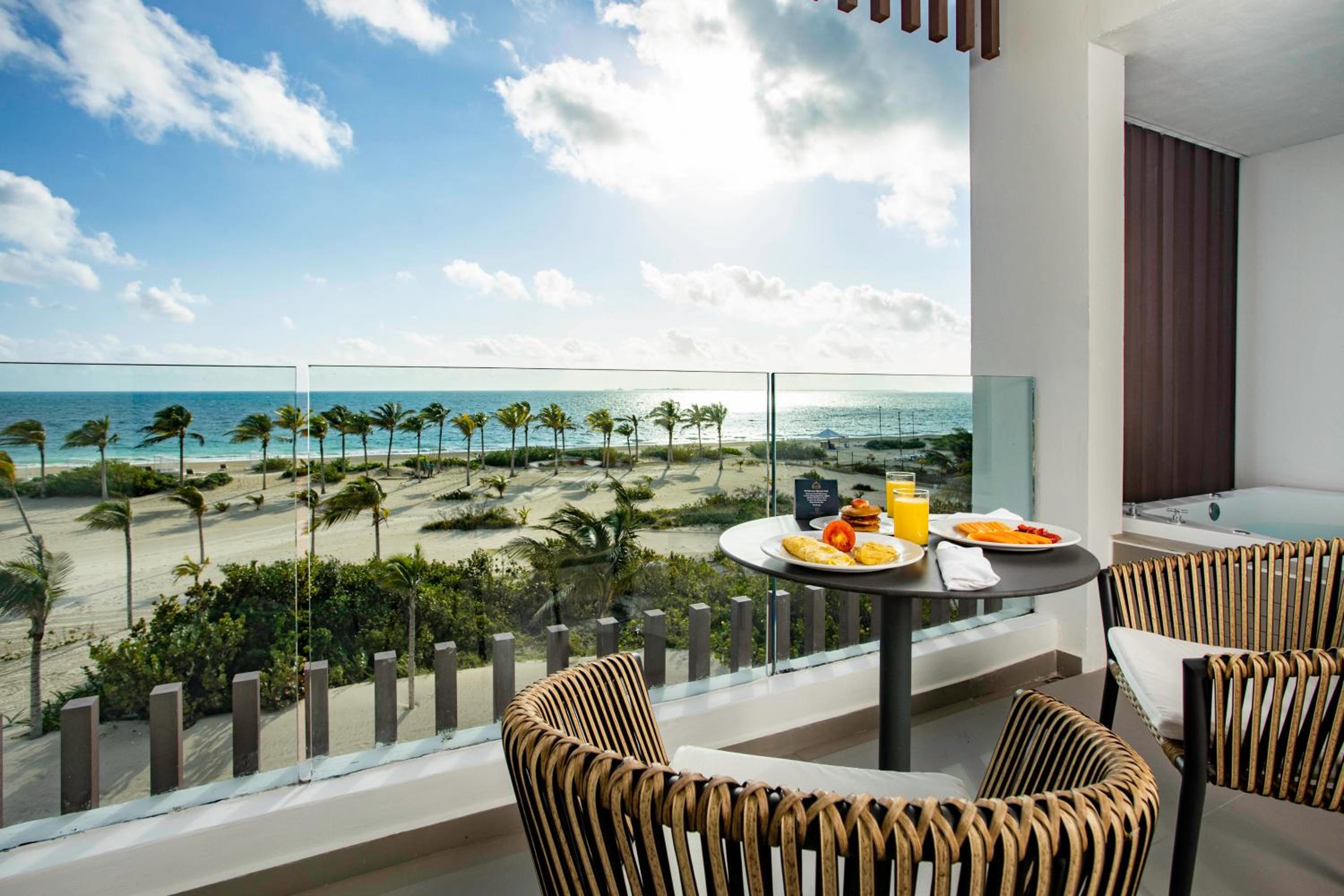 Elegance Club Junior Suite Ocean Front with Outdoor Jacuzzi (Adults only, 18+) - Free WiFi