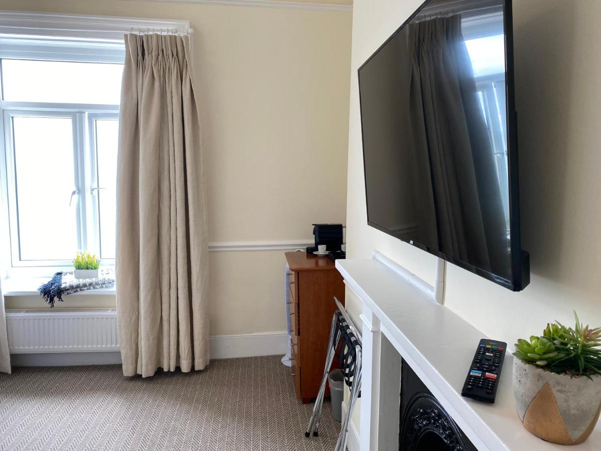 Double Room with Sea View - Photo 4