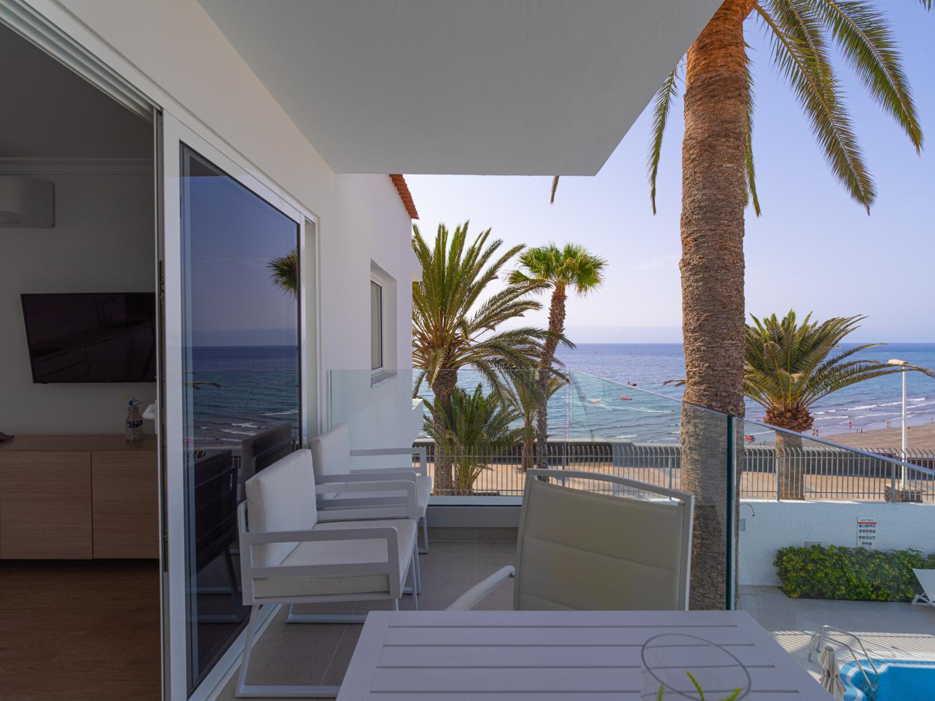 Apartment with Sea View photo 2