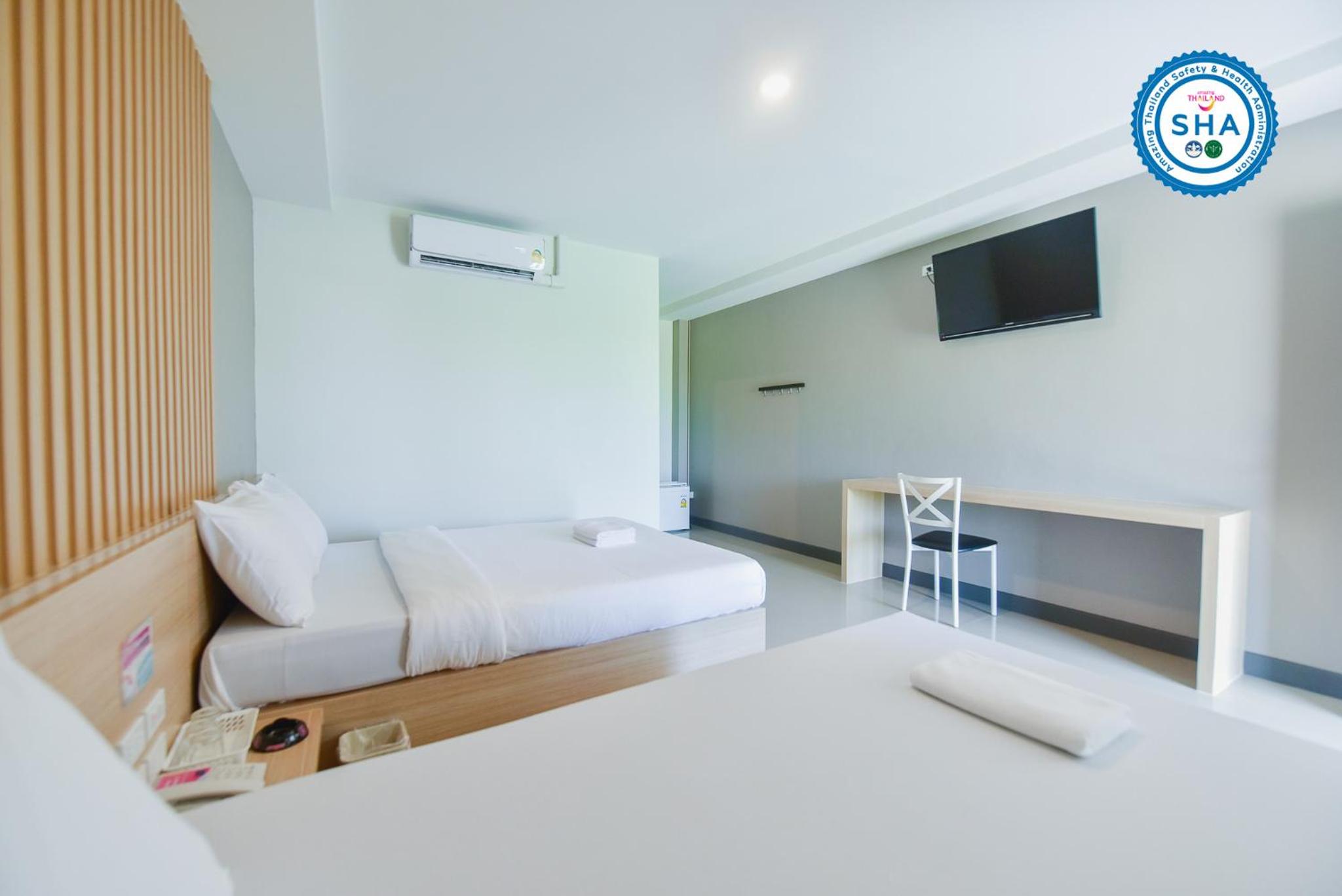 Standard Twin Room - Photo 7