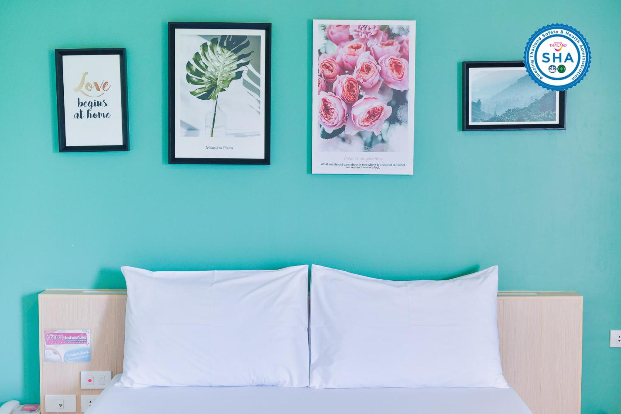 Budget Double Room - Photo 12