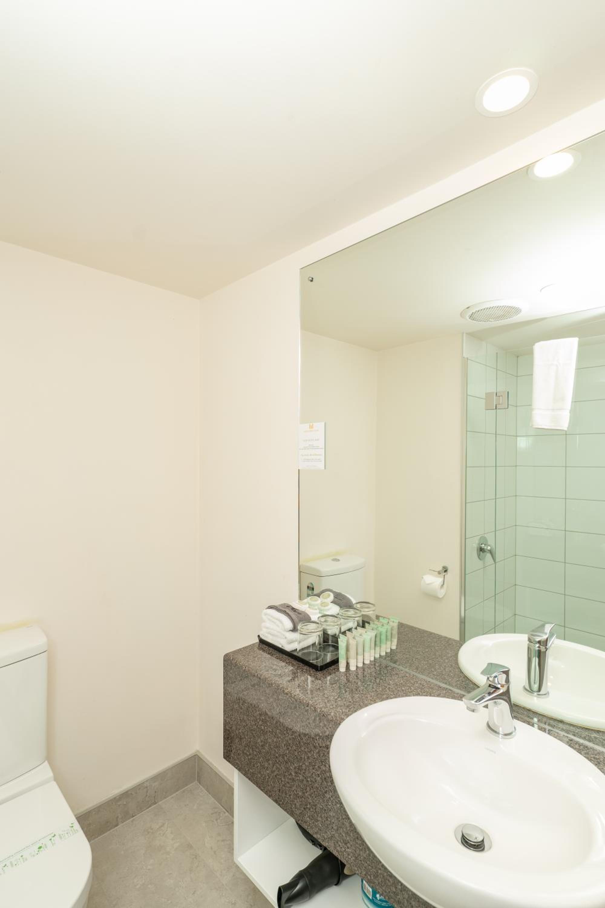 Studio Apartment photo 3