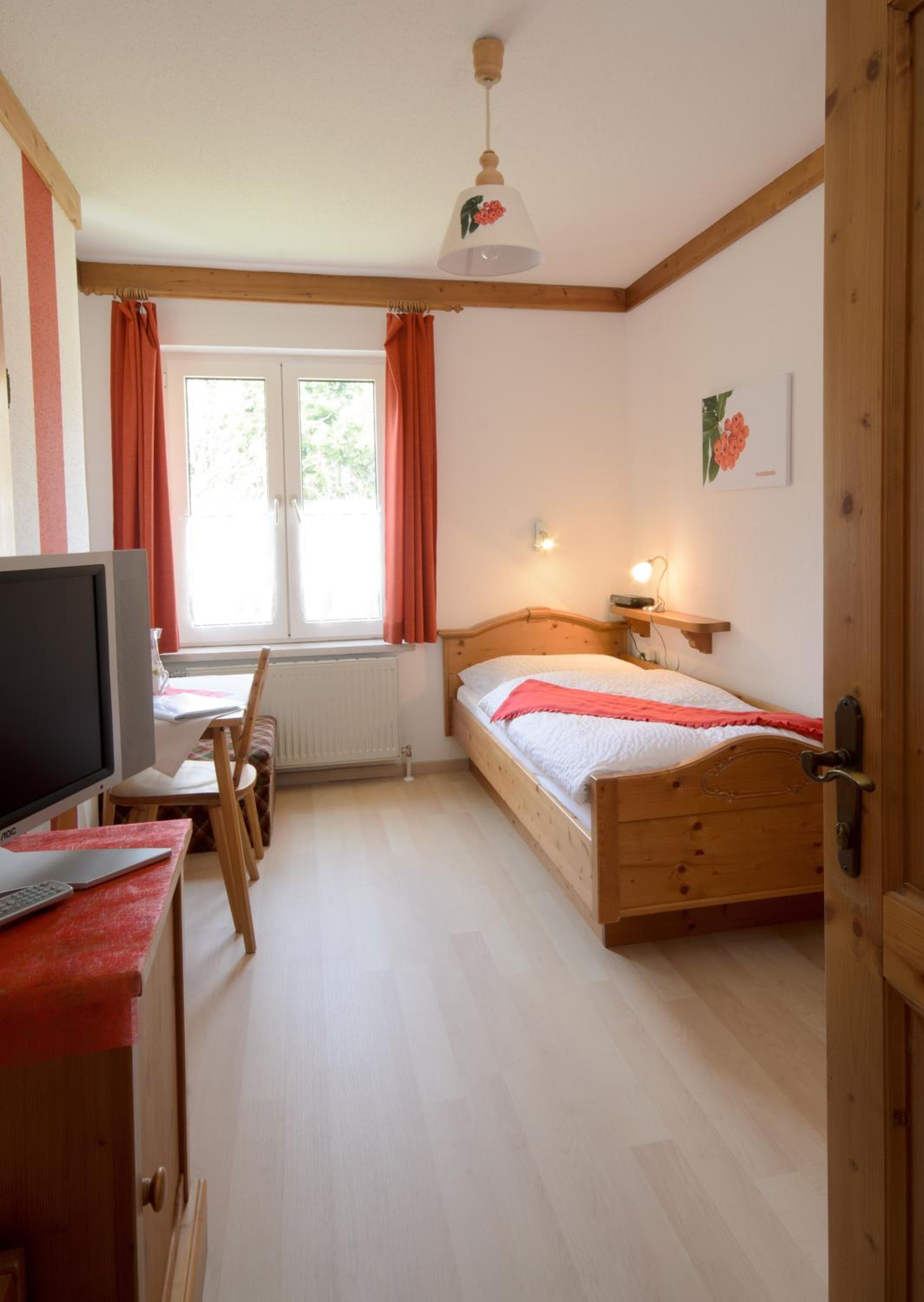 Single Room photo 2