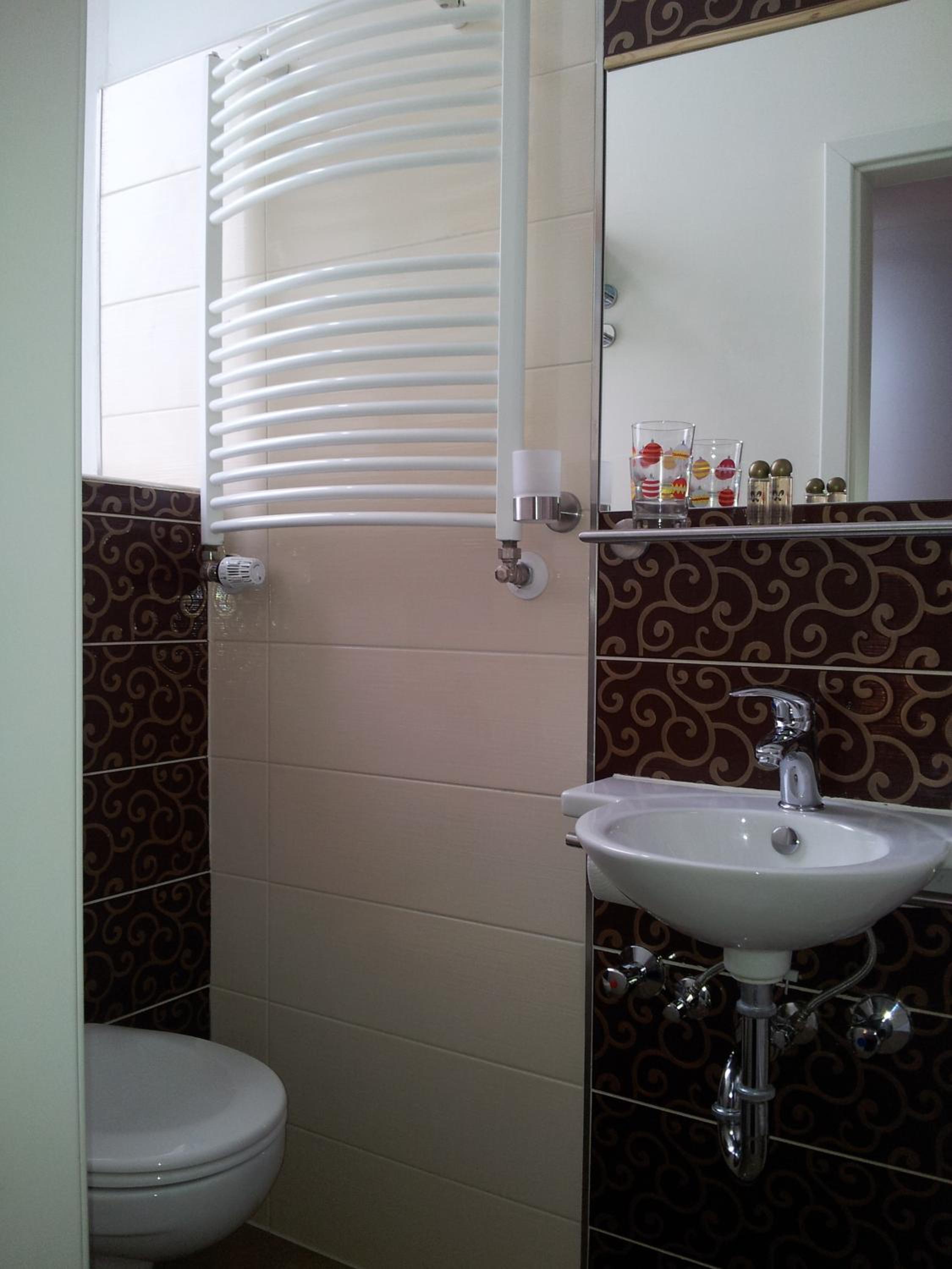 Twin Room - Photo 5