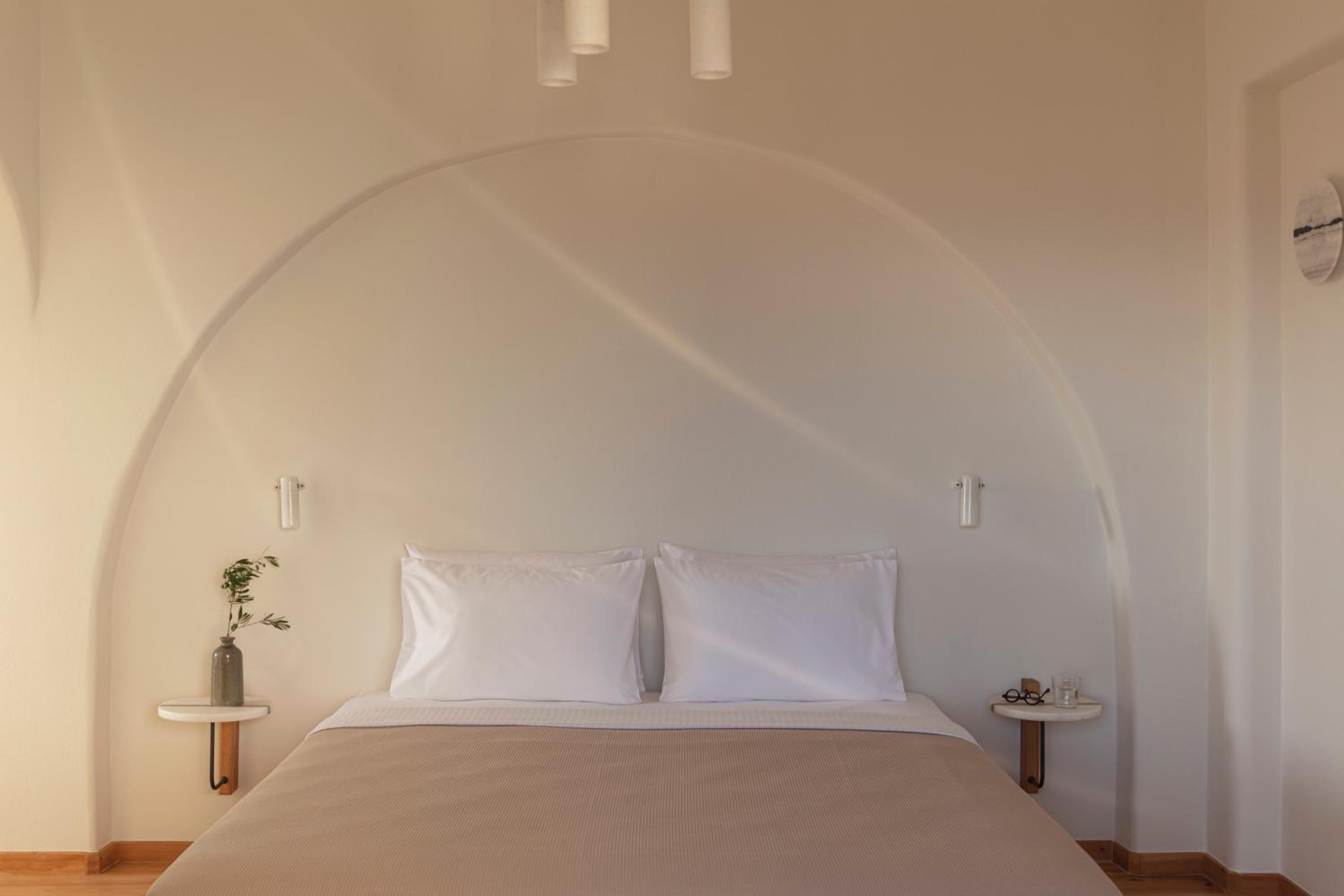 Deluxe Sea View Suite - Photo 12