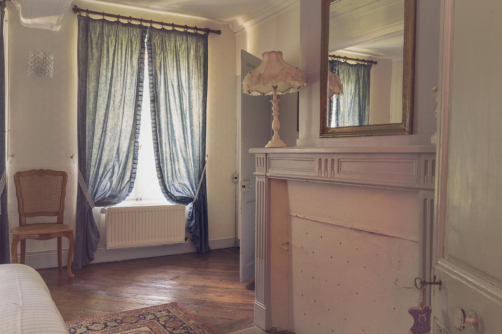 Double Room with Private Bathroom - Photo 11