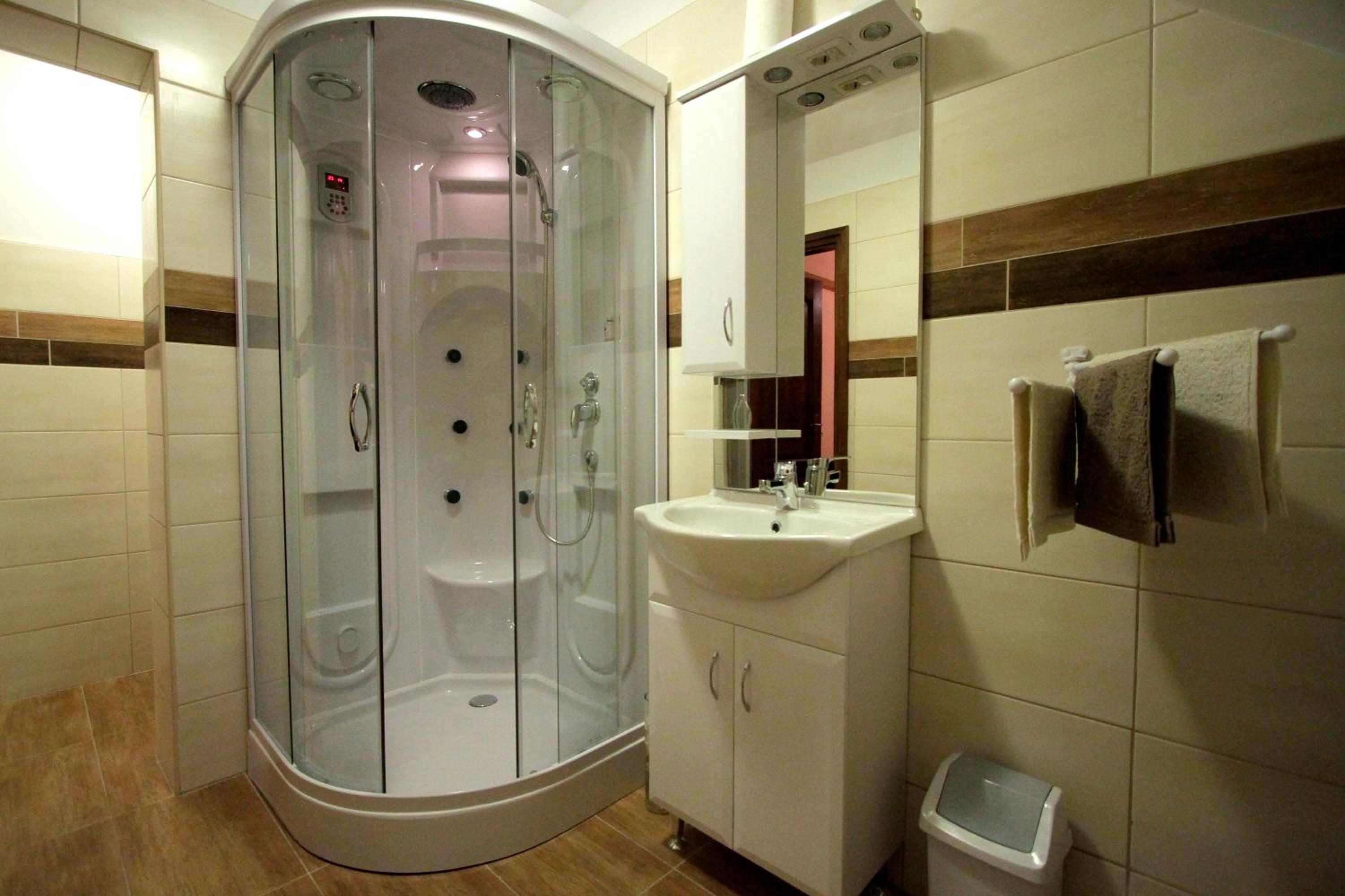Twin Room with Bathroom photo 3