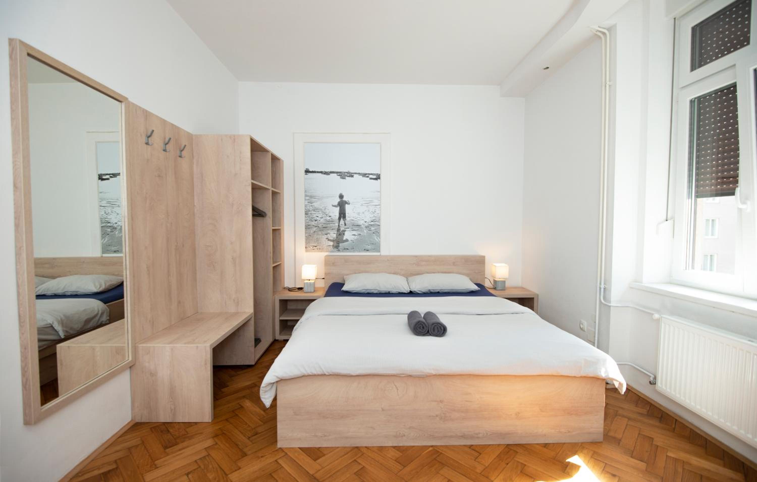 Double Room - Photo 28