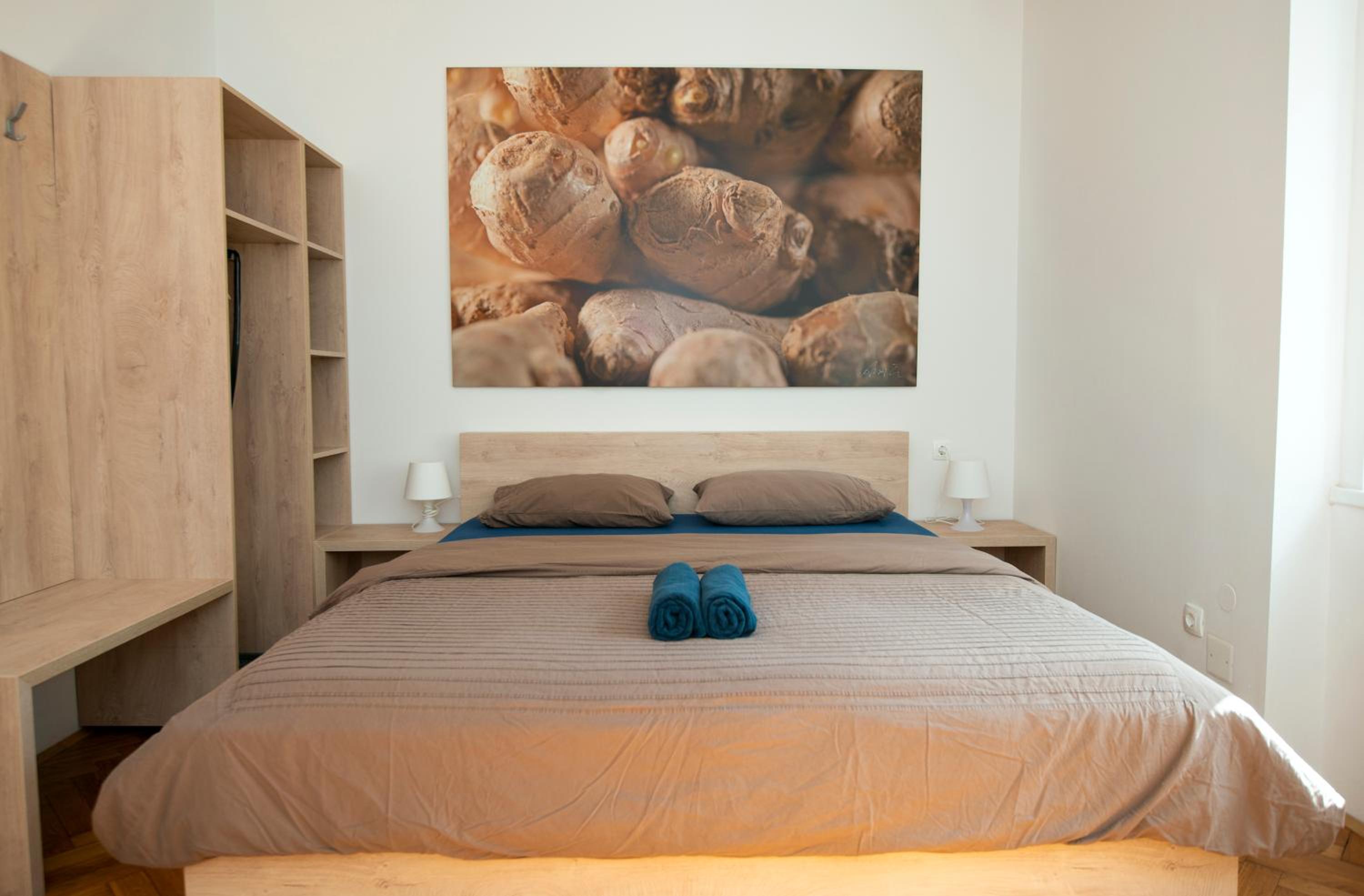 Double Room - Photo 22