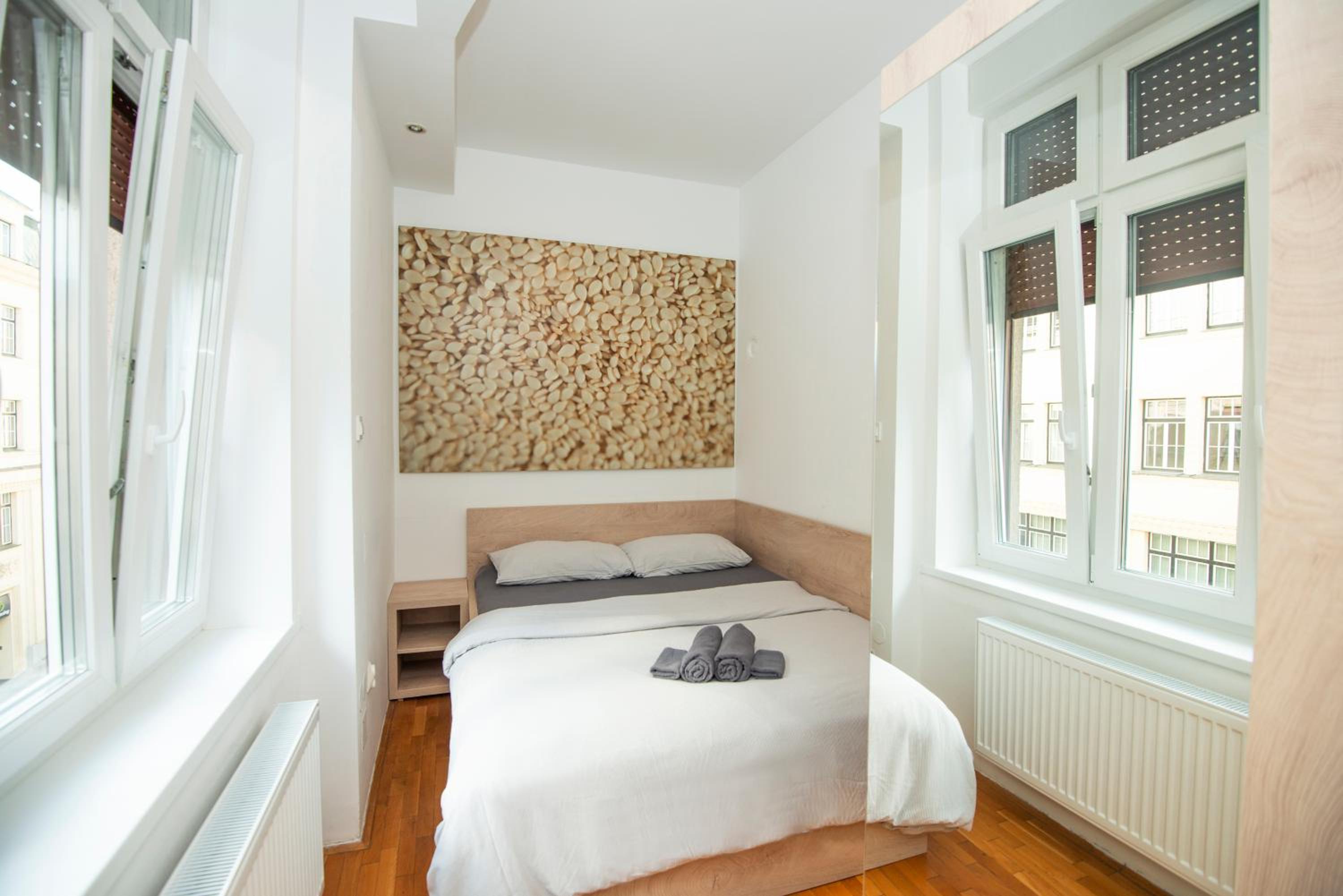 One-Bedroom Apartment - Photo 10