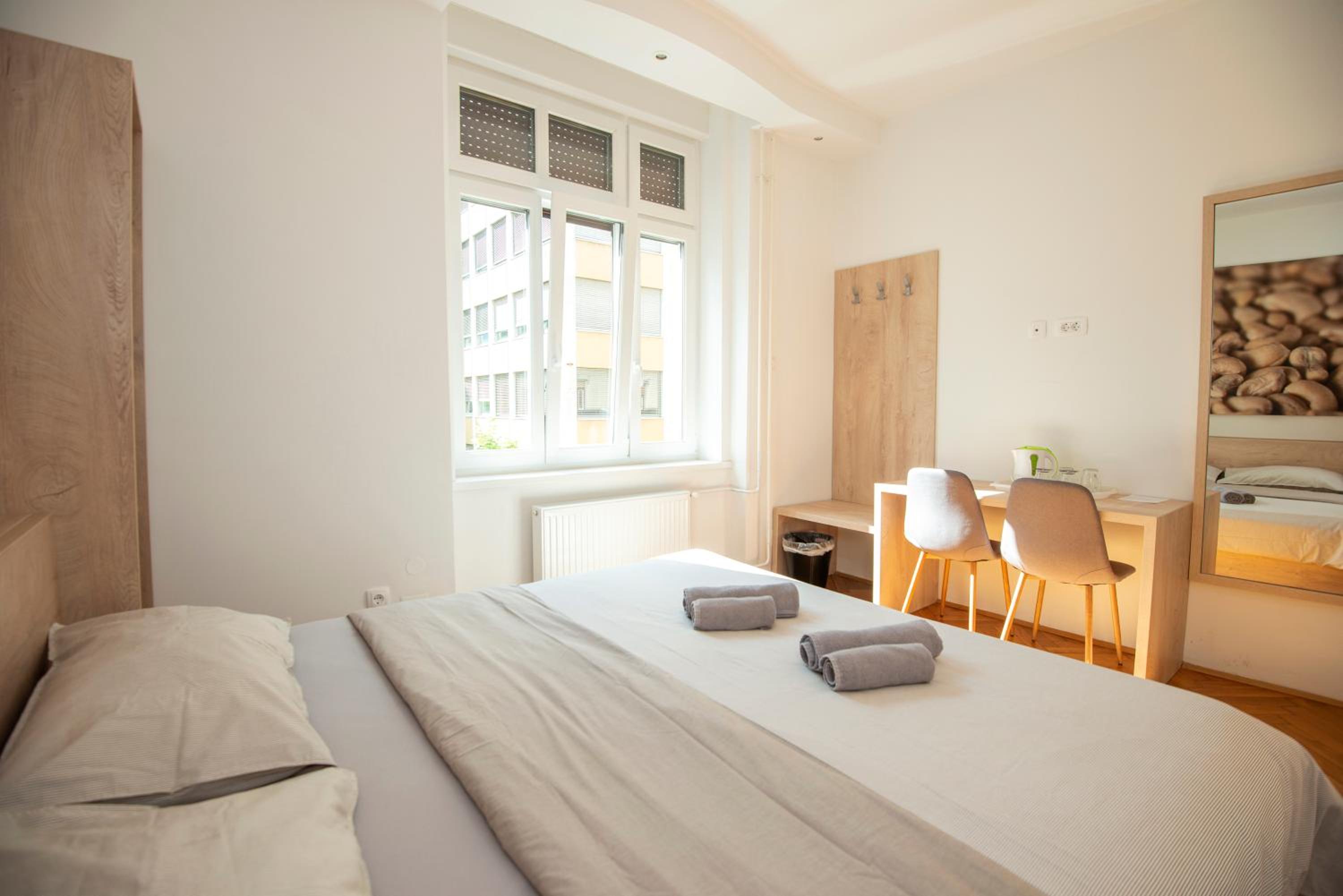 Double Room - Photo 26