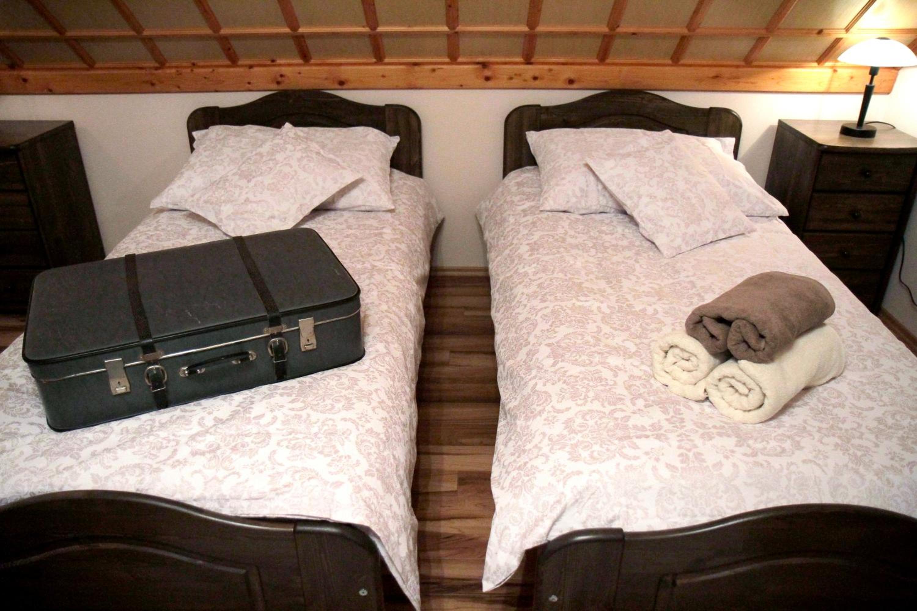 Twin Room with Bathroom photo 1