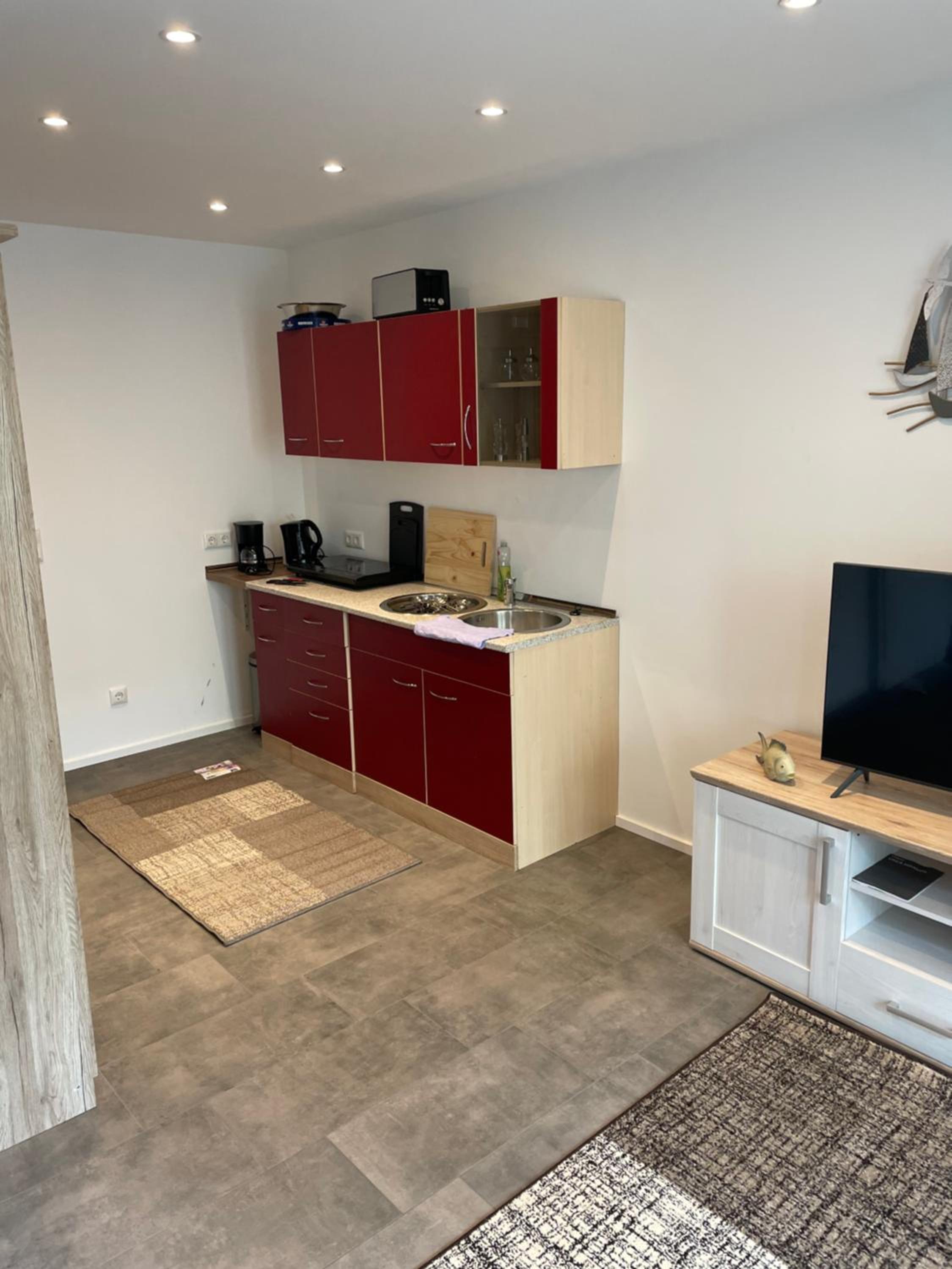 One-Bedroom Apartment photo 2