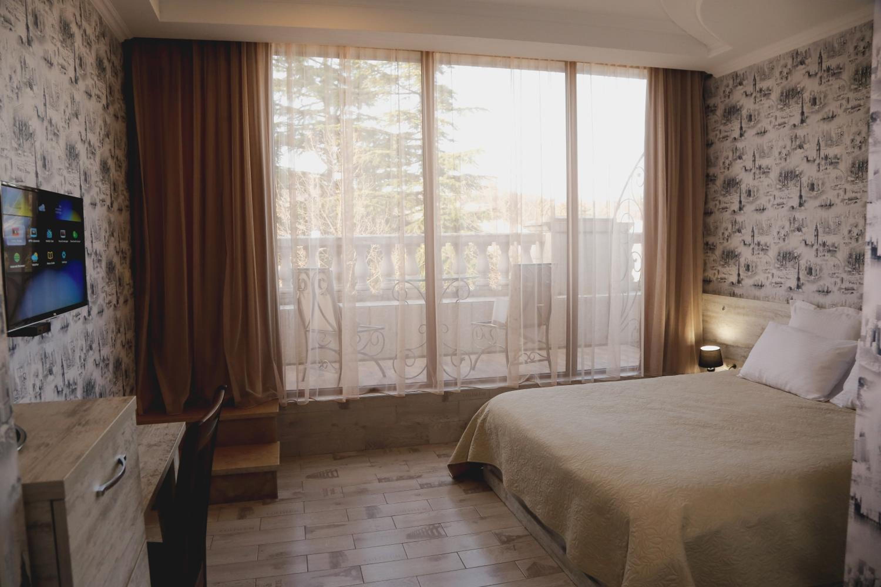 Deluxe Double Room photo 2