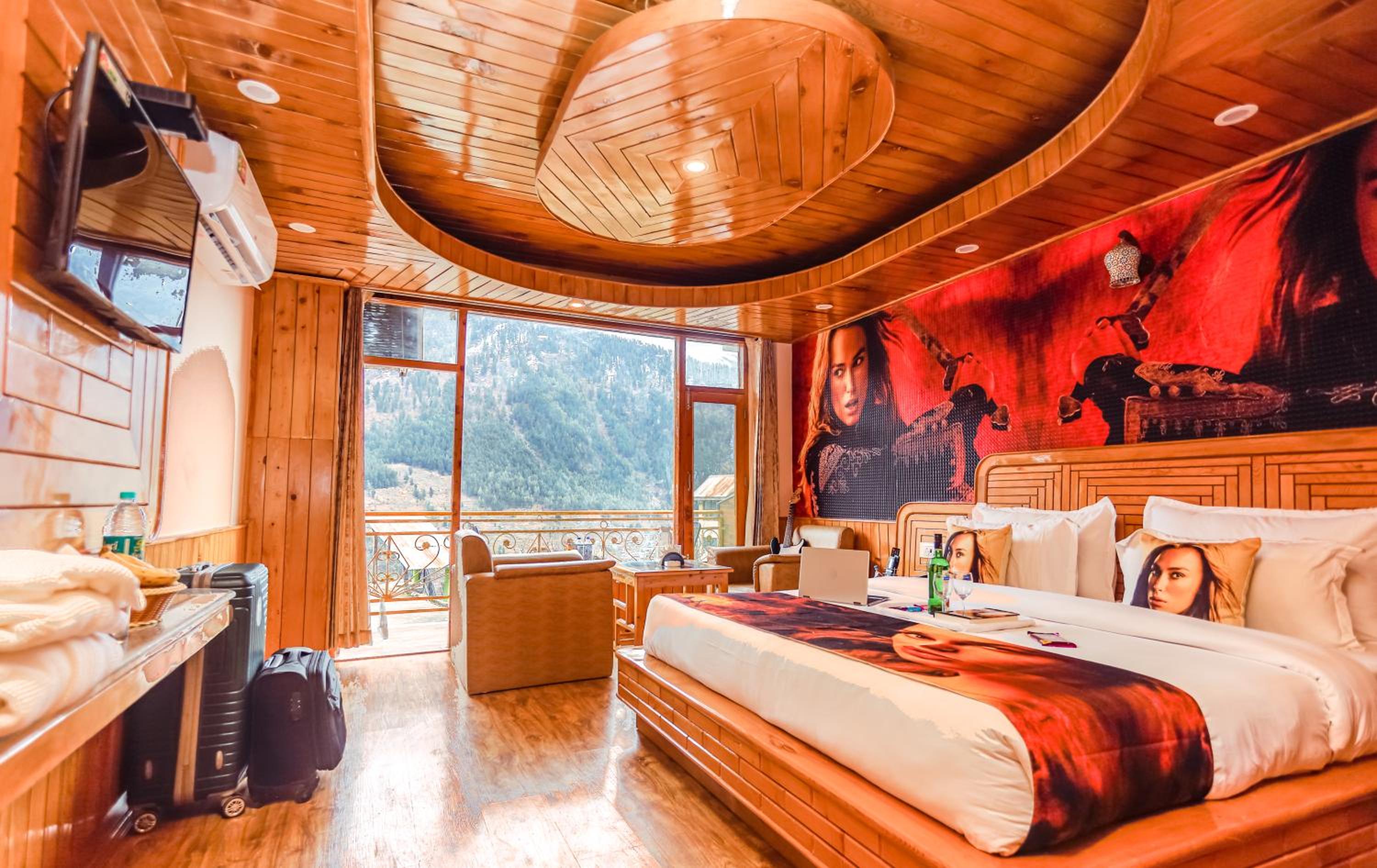 Double Room with Mountain View