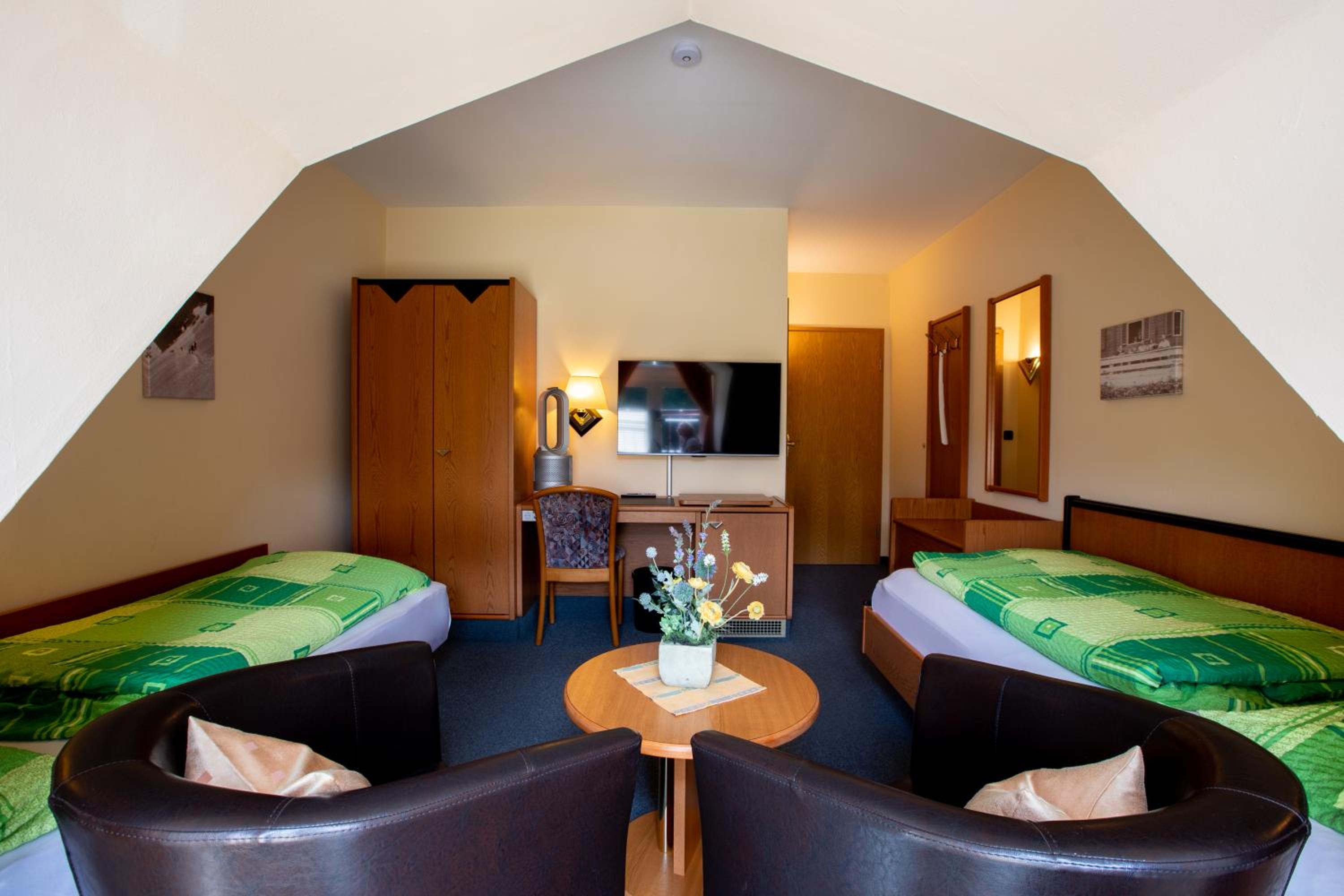 Twin Room With Shower