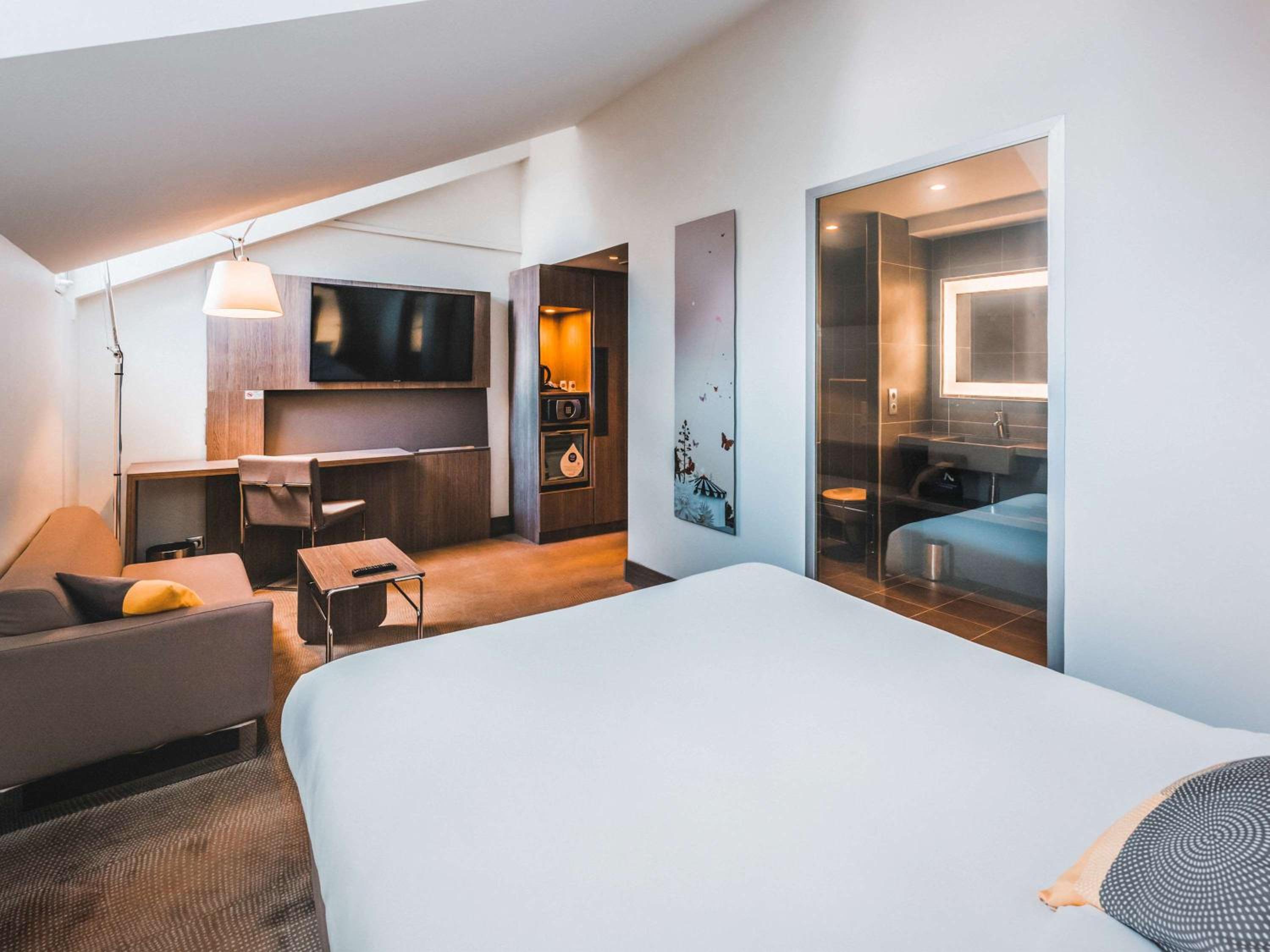 Executive Double Room with Sofa Bed - Top Floor photo 1