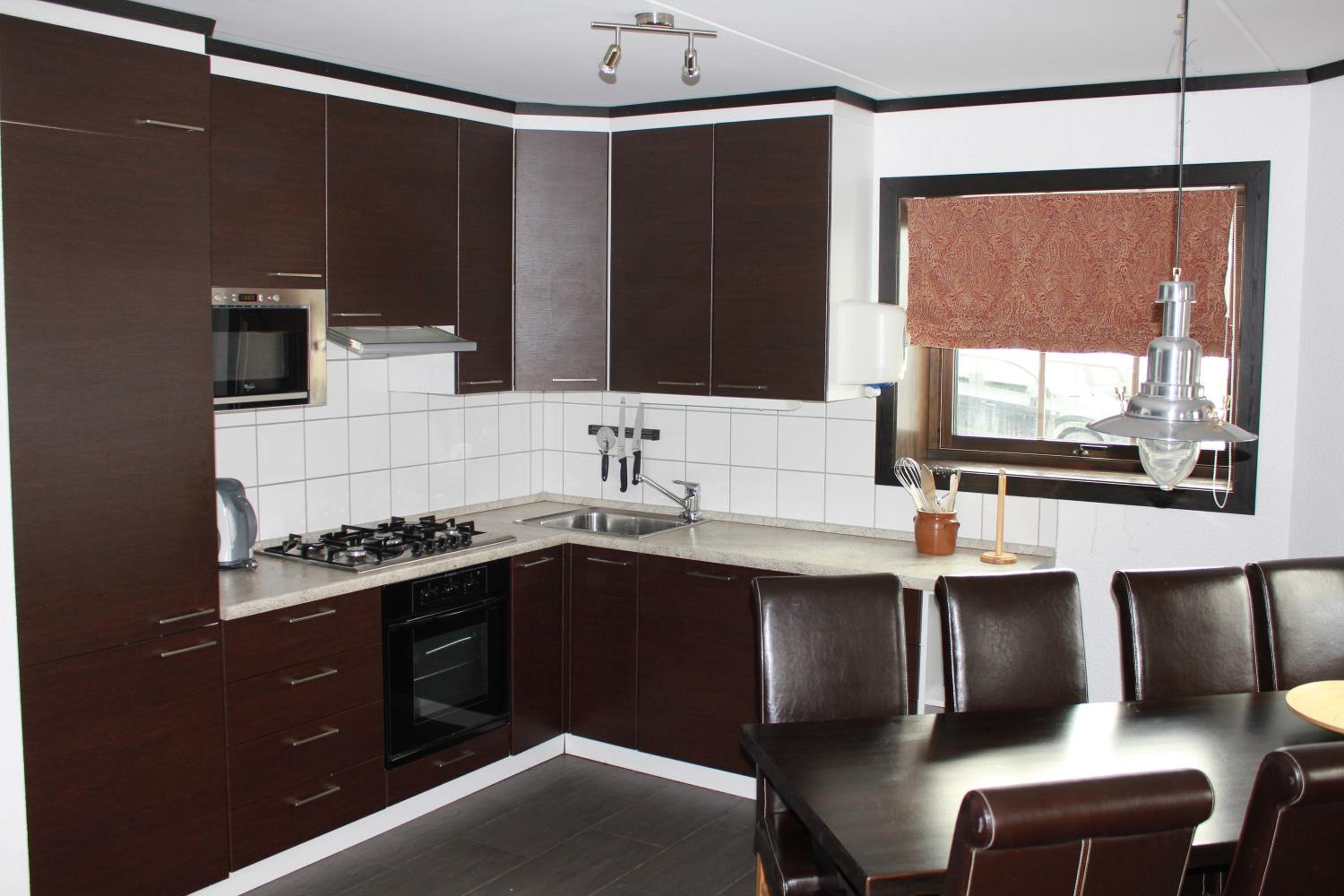 Three-Bedroom Apartment (8 Adults) - Photo 2
