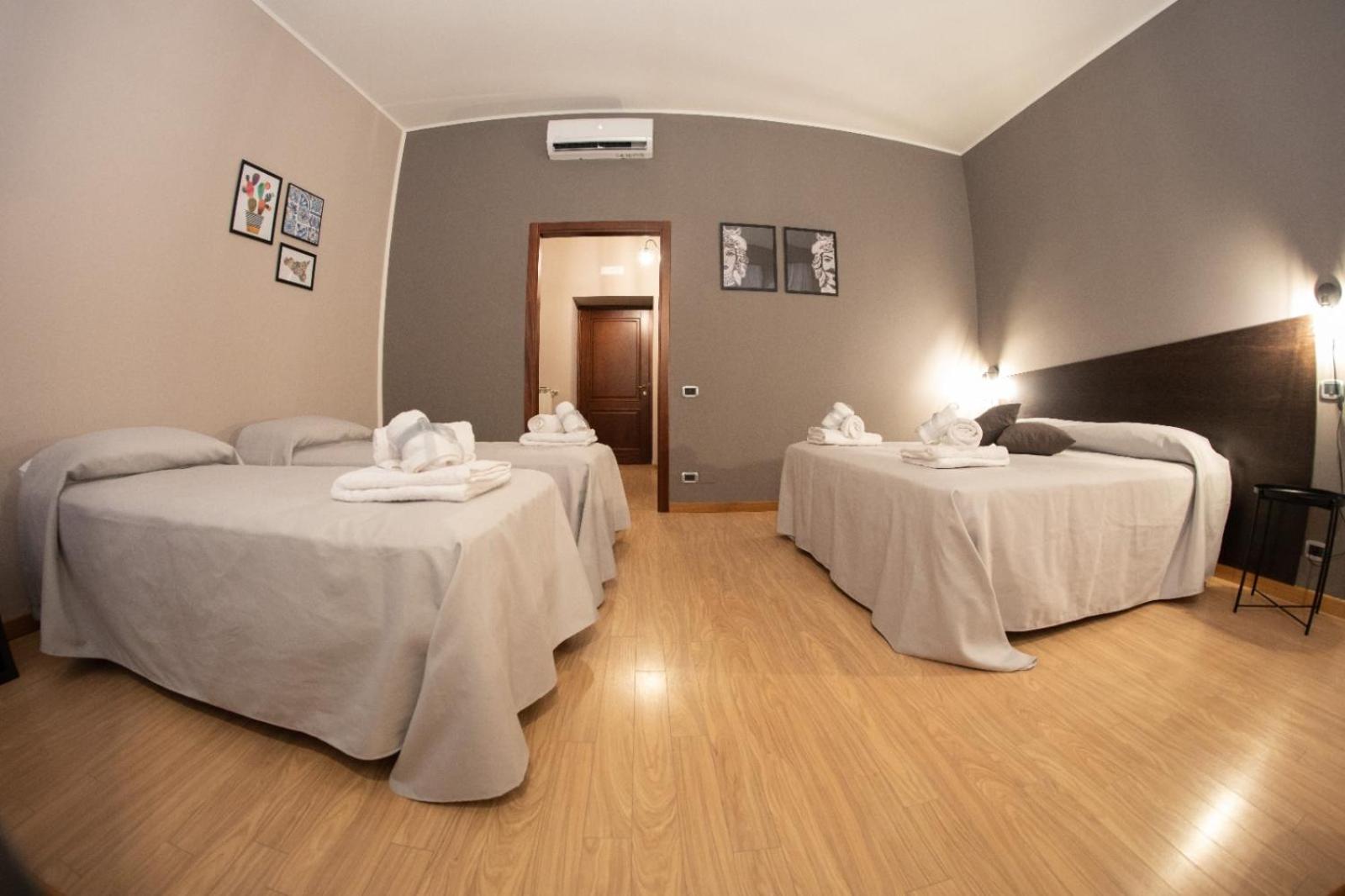 Quadruple Room - Photo 11
