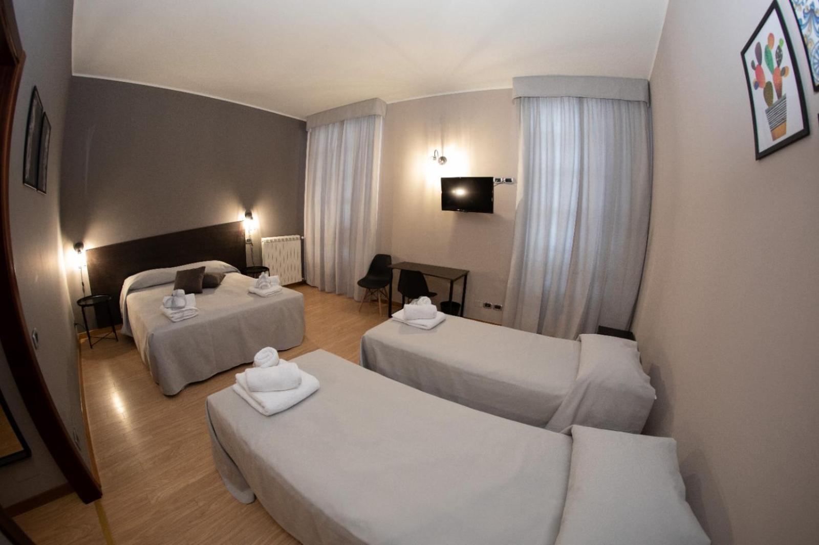 Quadruple Room - Photo 7