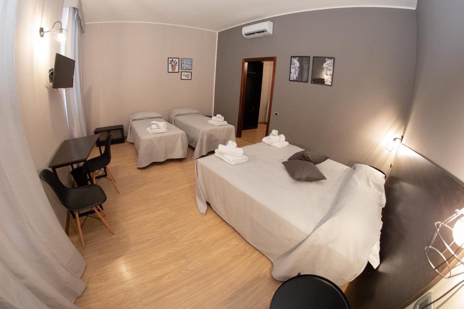 Quadruple Room - Photo 9
