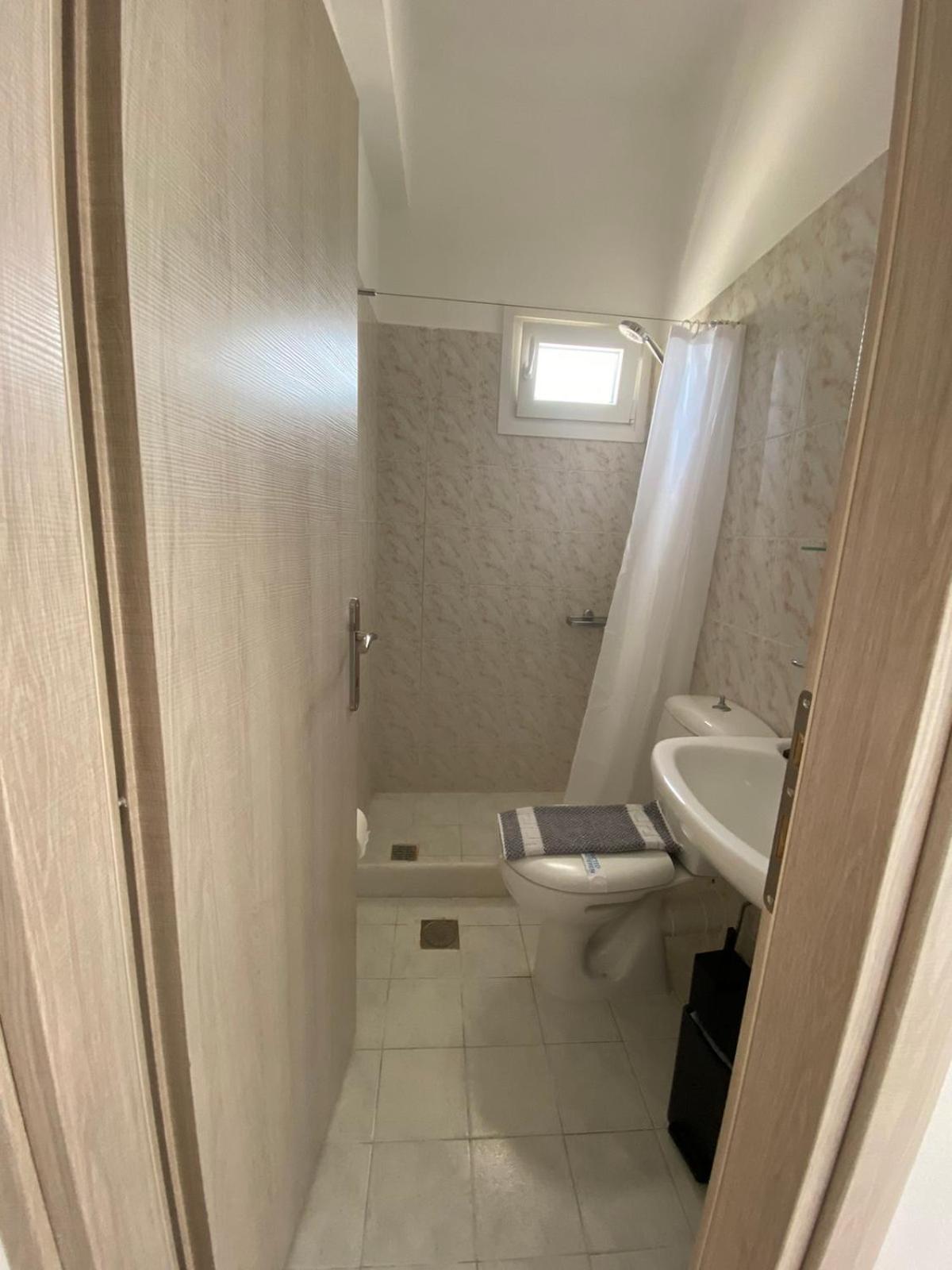 Double Room with Side Sea View - Photo 7