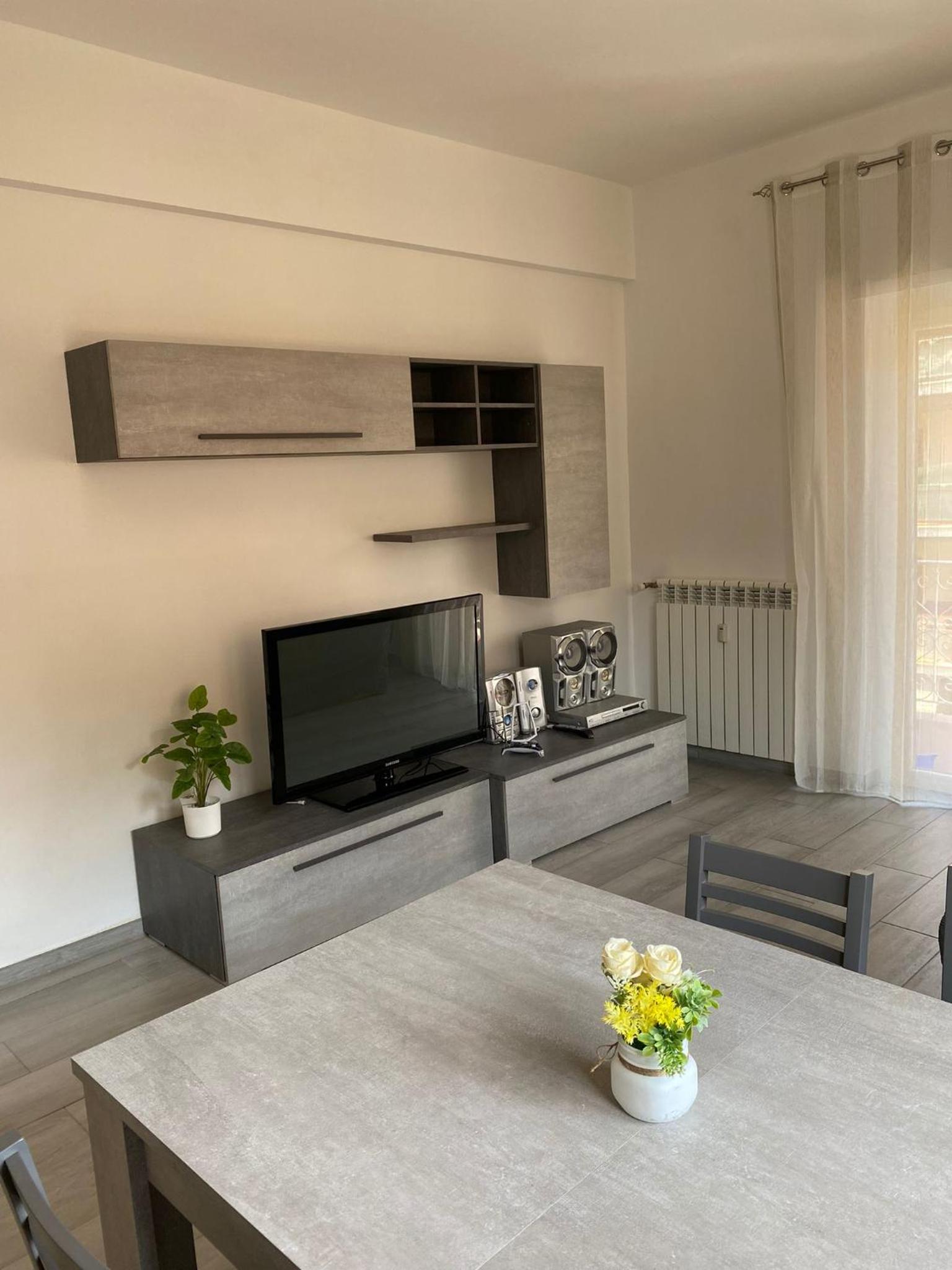 One-Bedroom Apartment - Photo 7