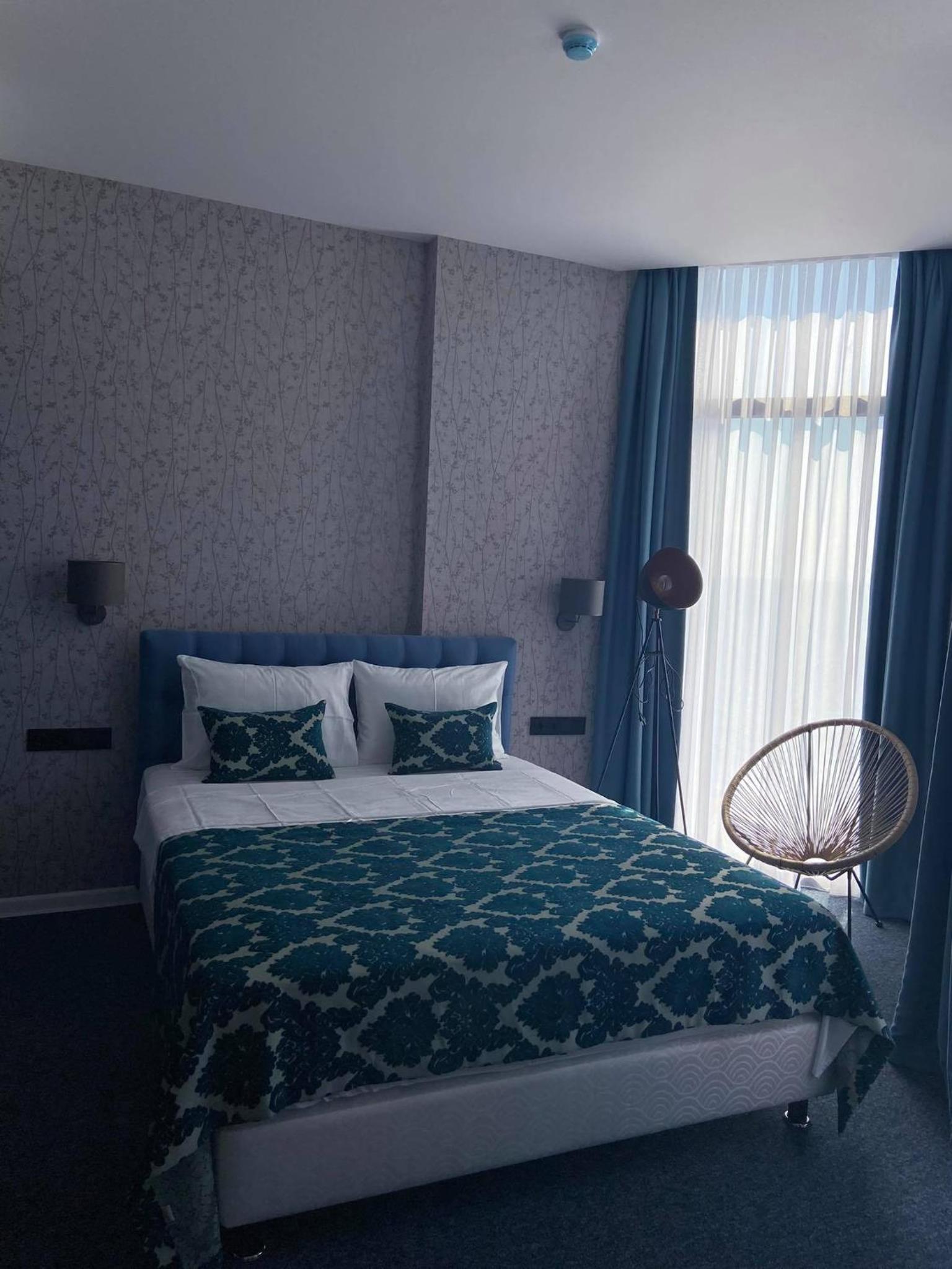 Deluxe Double Room with Sea View - Photo 16