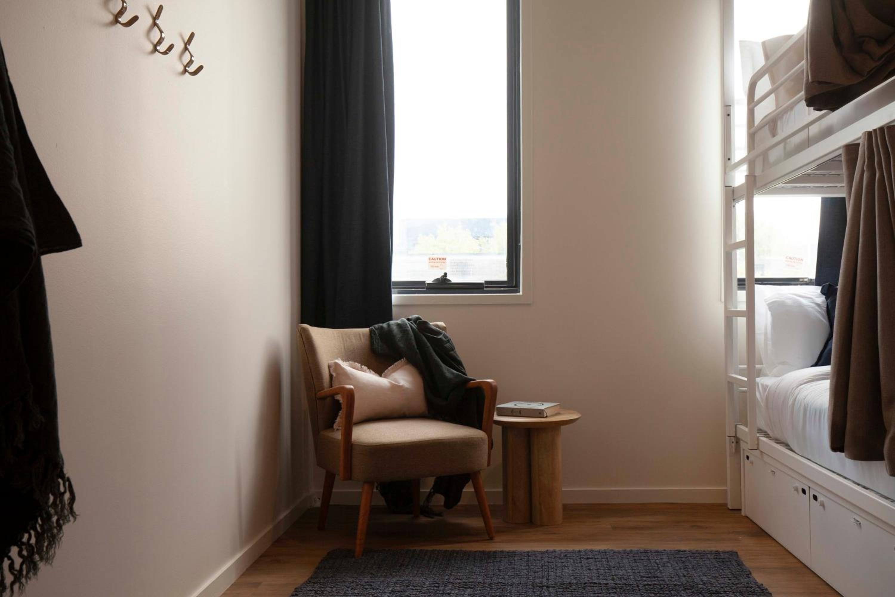 Entire 4 Bed Female Dorm
